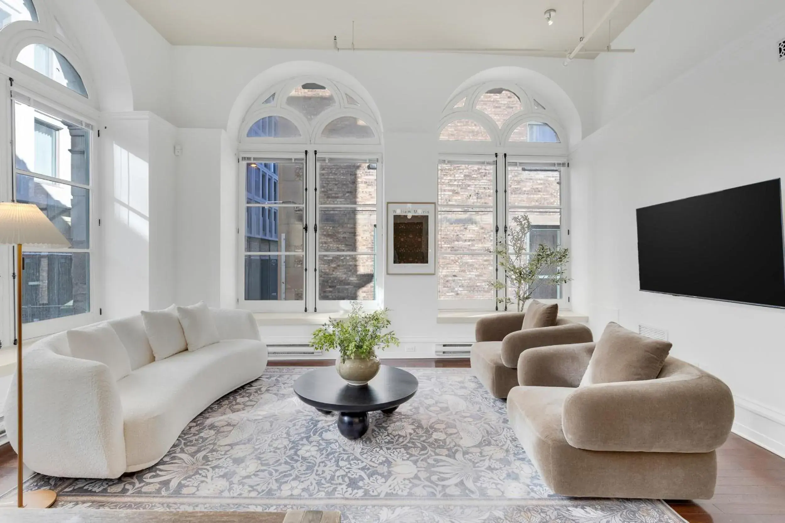 Three-Bedroom Premium Apartment (Parking Included) in The Francois Xavier-Old Montreal Three-Bedroom Premium Apartment (Parking Included) in The Francois Xavier-Old Montreal