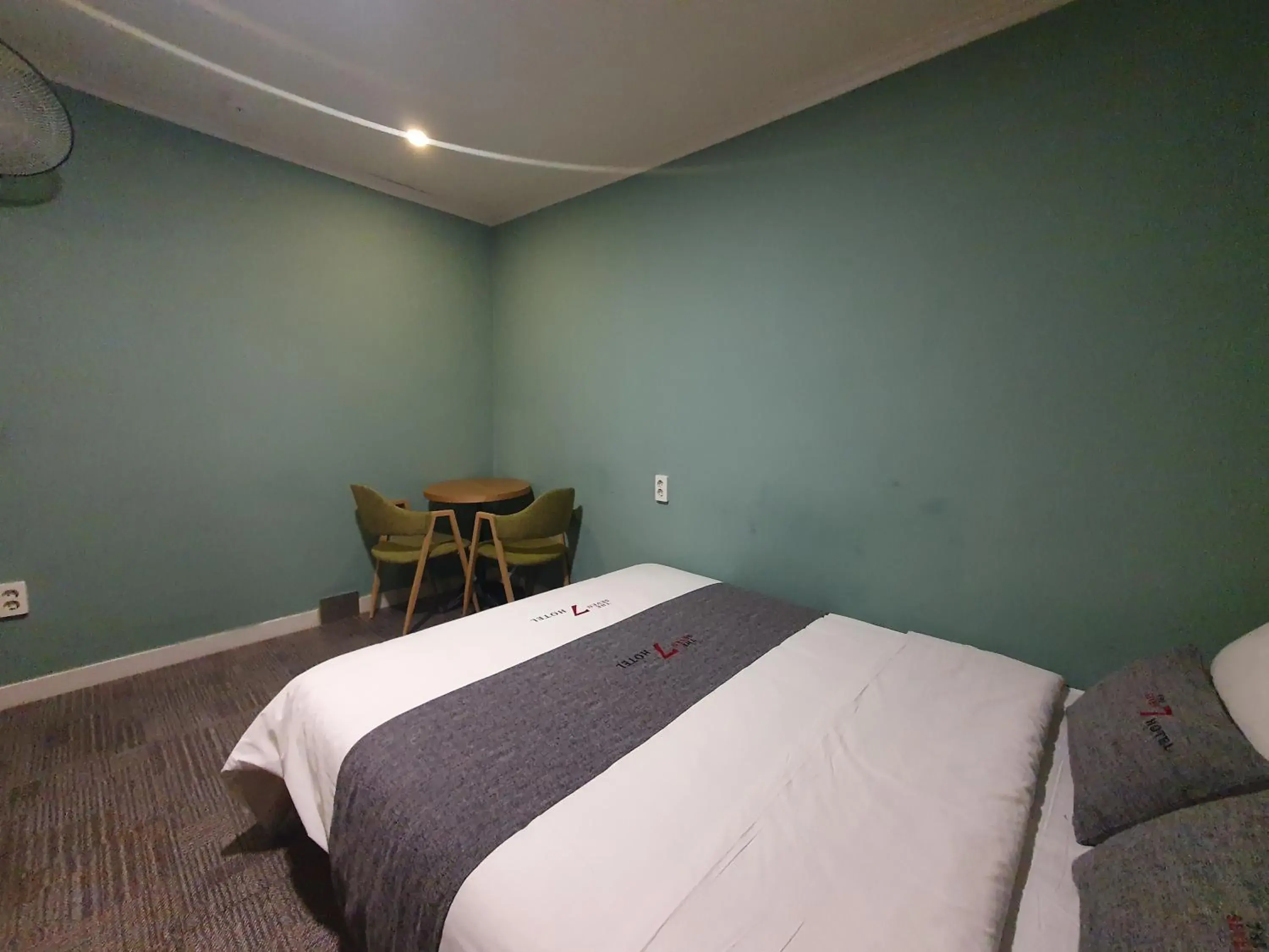 Bed in The 7 Hotel Bed in The 7 Hotel