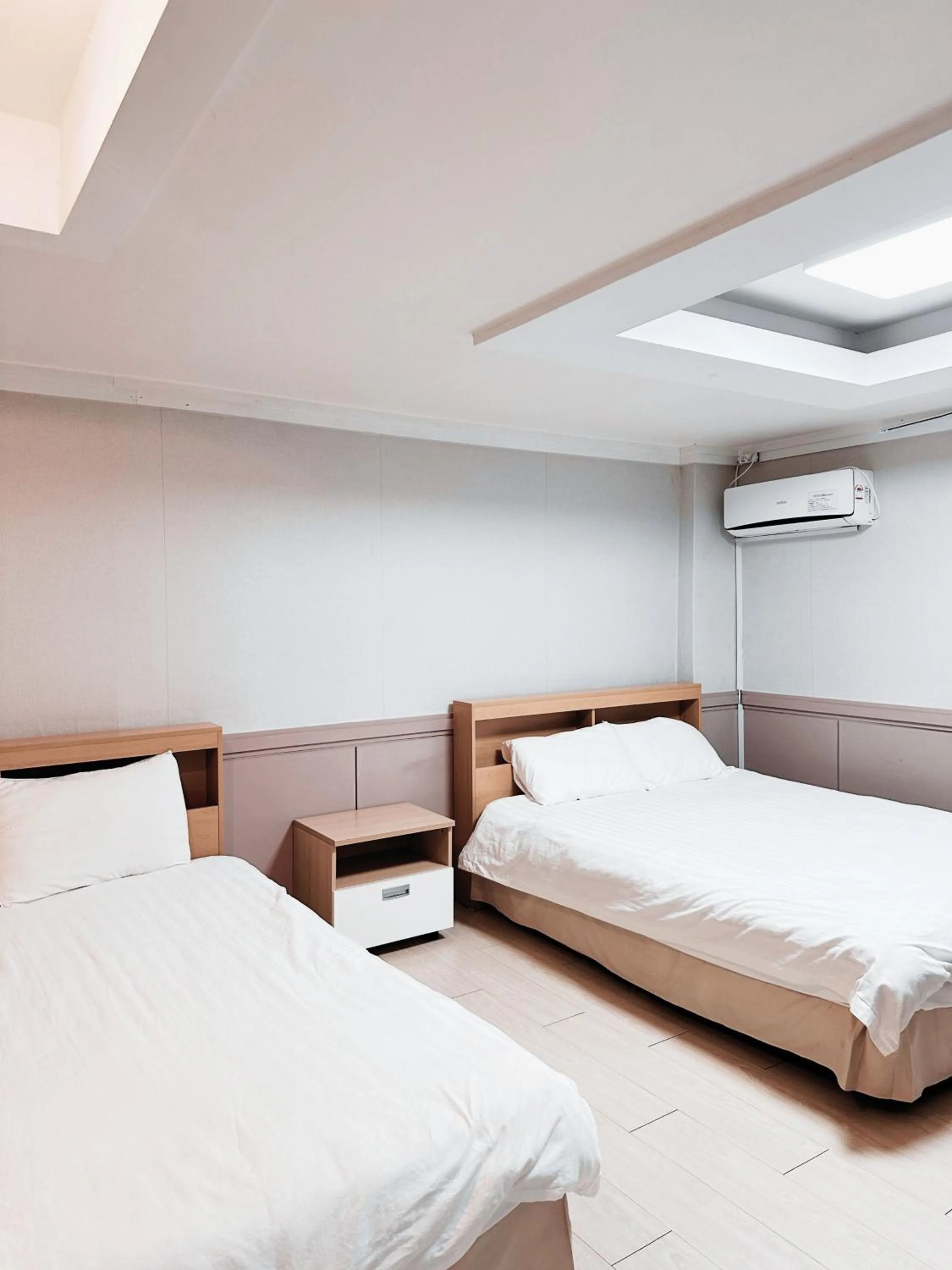 Bed in Daegu Dongseongro Gyeong`s Hostel