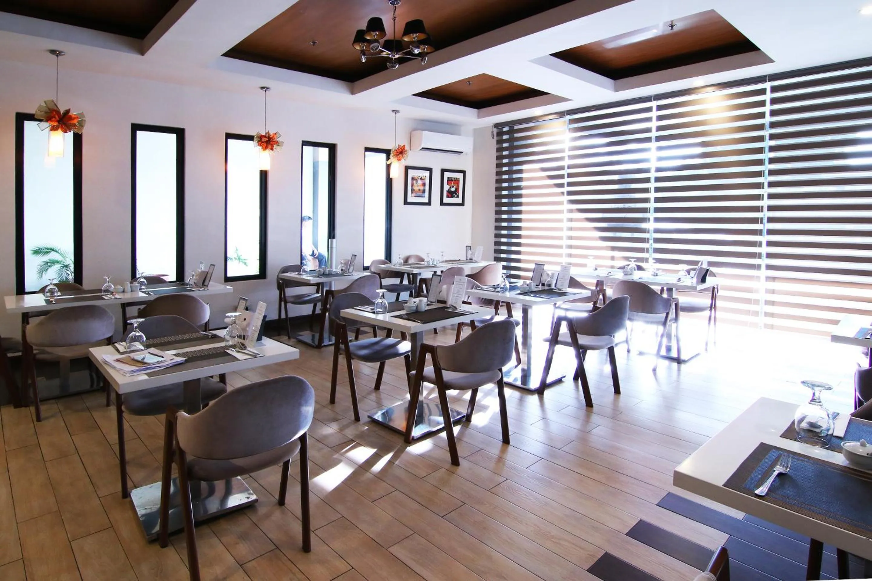 Restaurant/places to eat in Verjandel Hotel