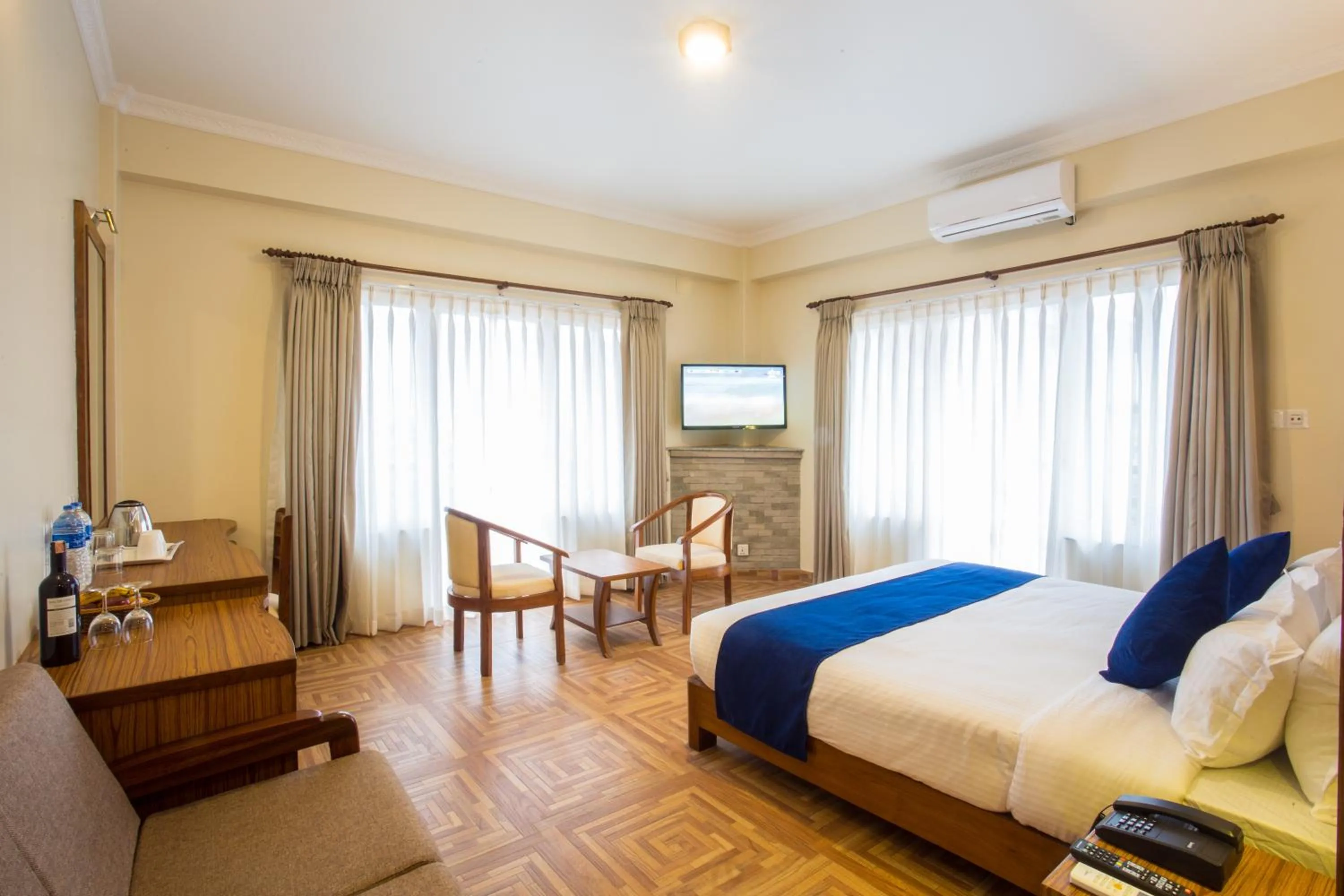 Bedroom, Bed in Hotel White Pearl