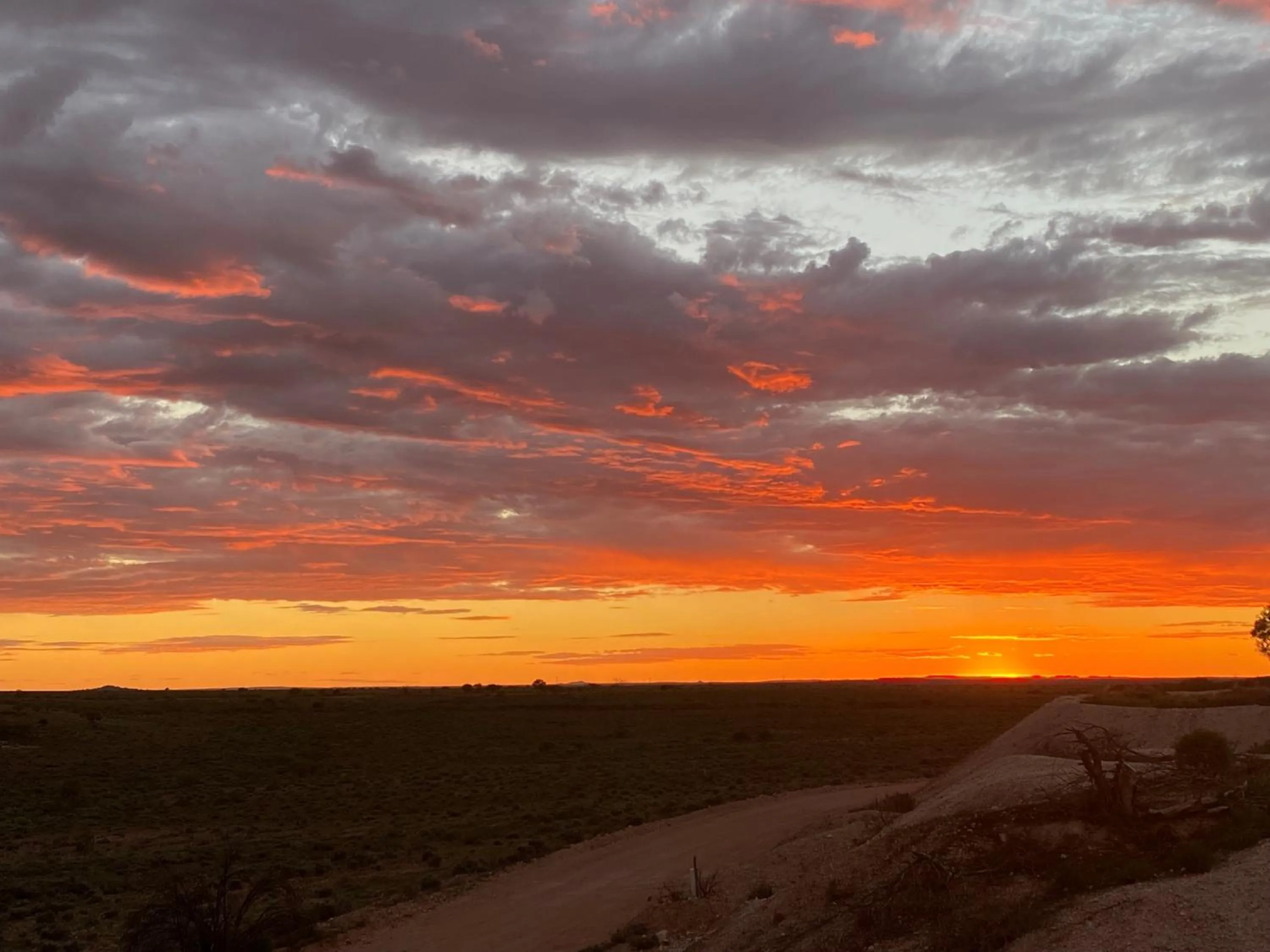 Parking in White Cliffs Underground Motel
