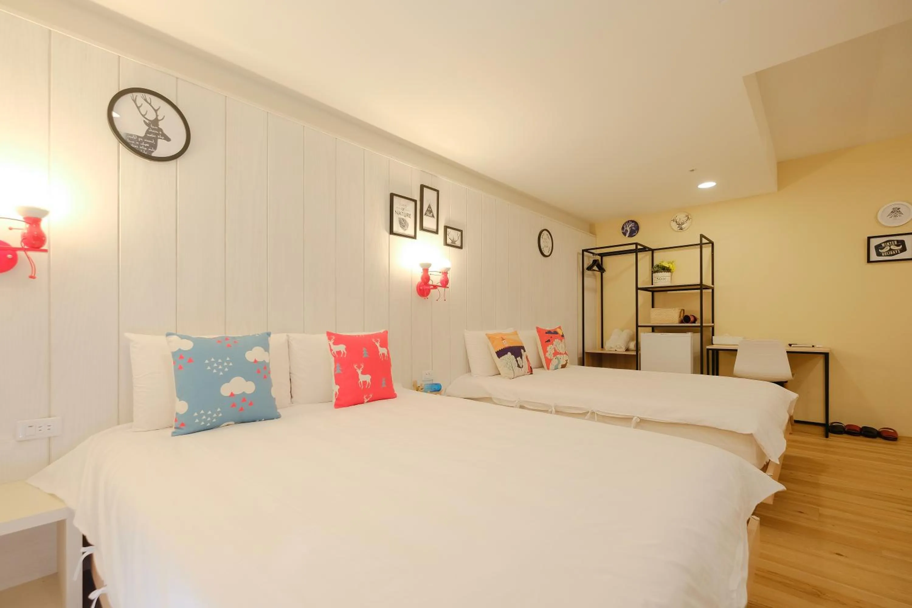 Bed in Color Fun inn