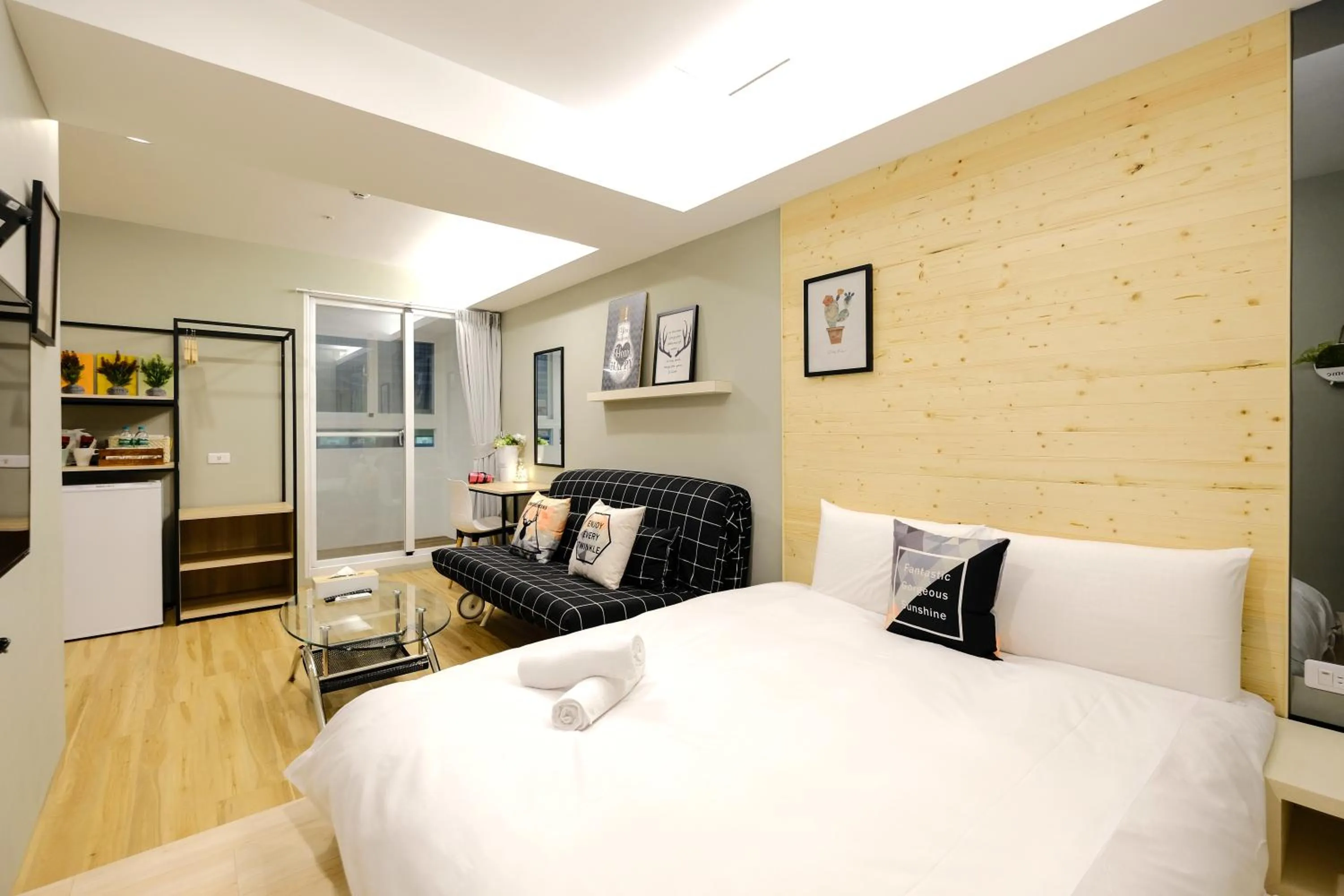 Bed in Color Fun inn