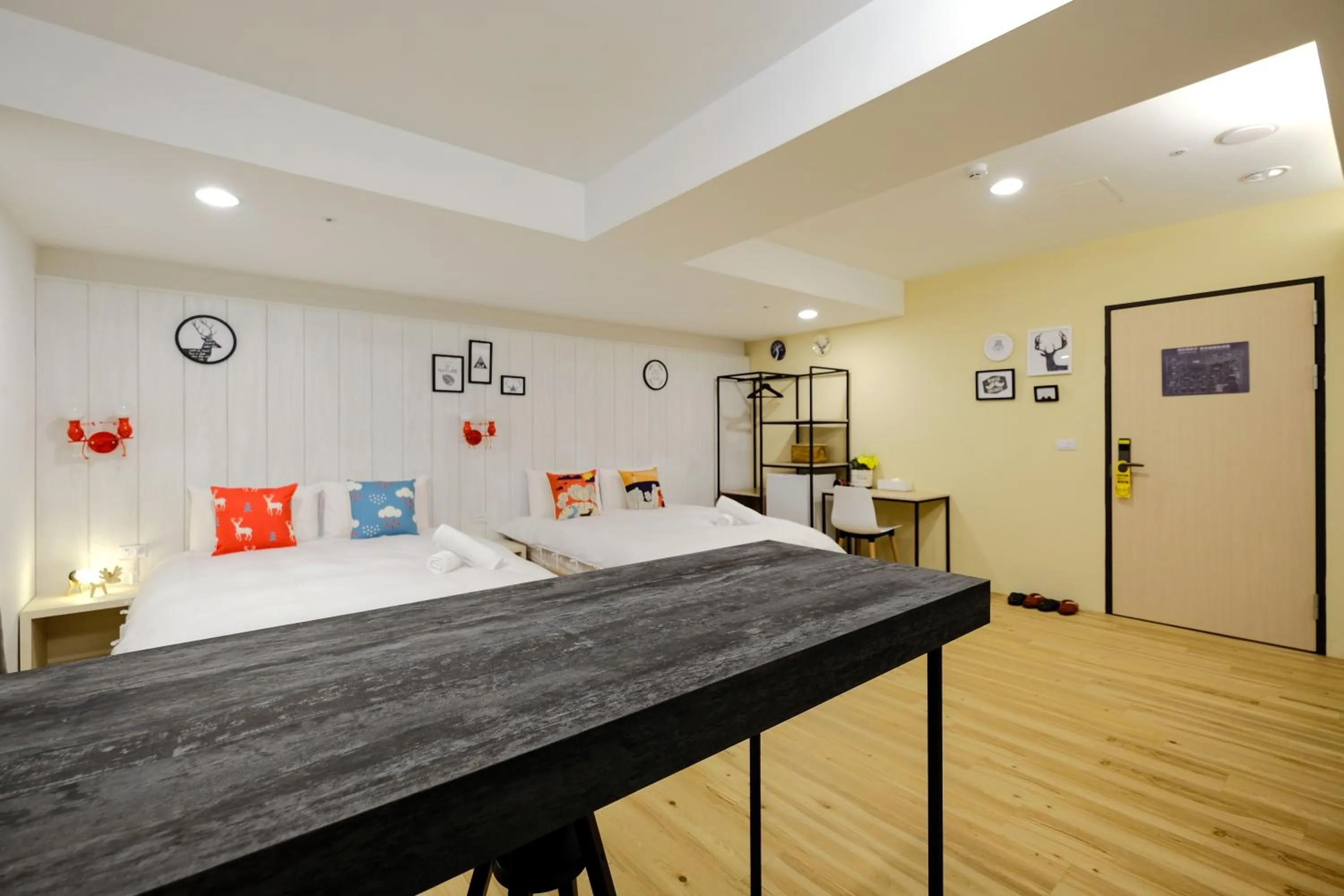 Bed in Color Fun inn