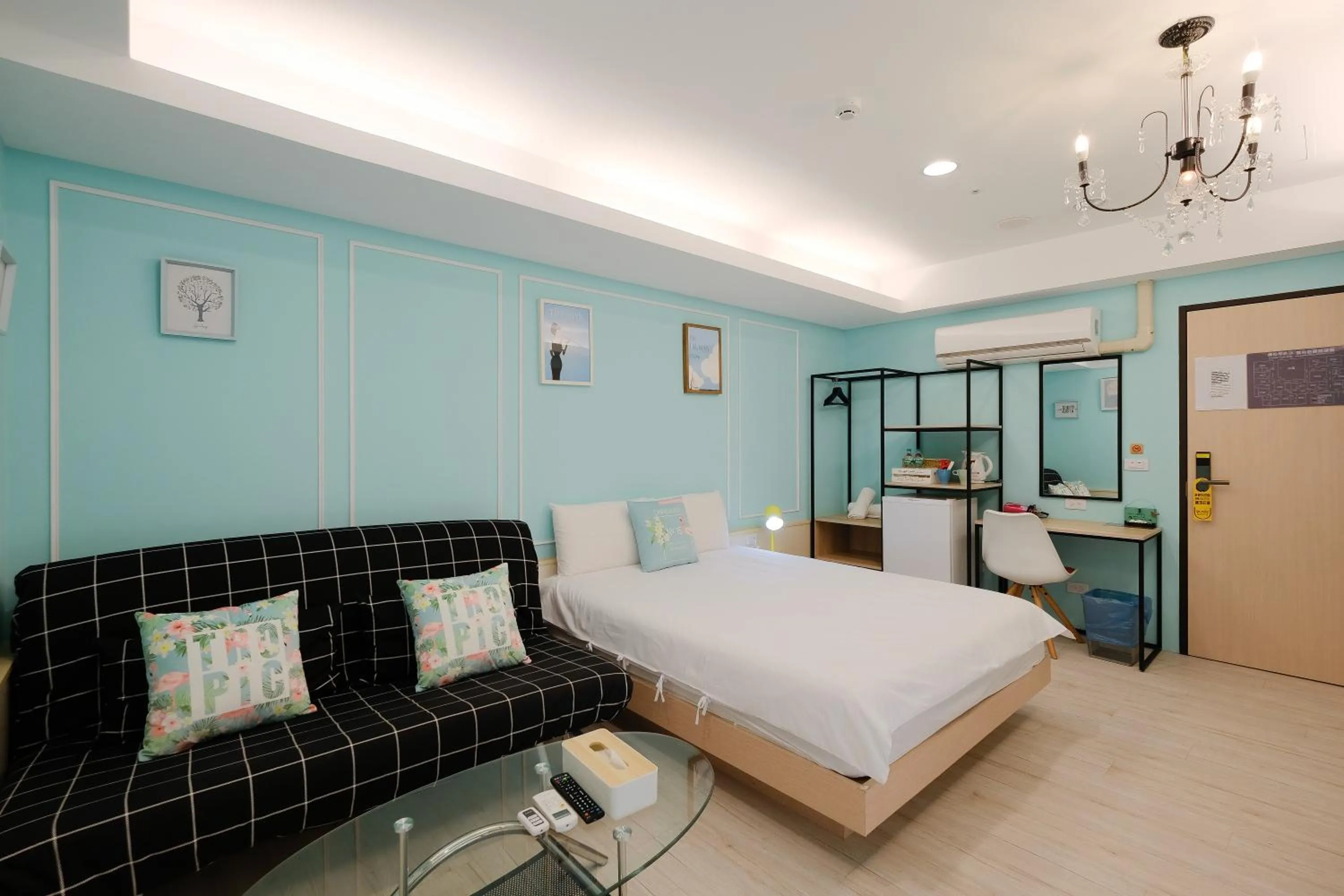 Bed in Color Fun inn