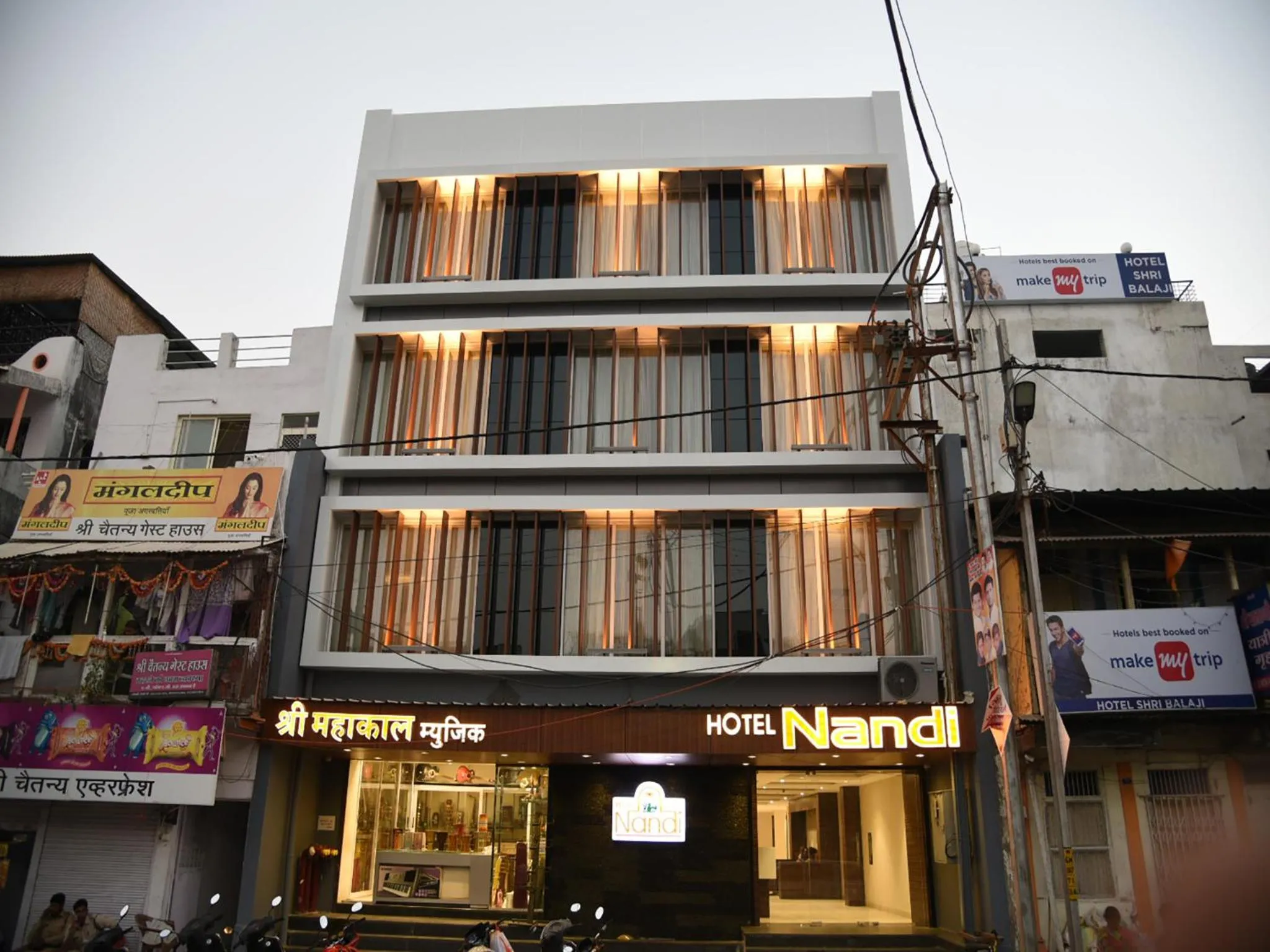 Facade/entrance in Hotel Nandi