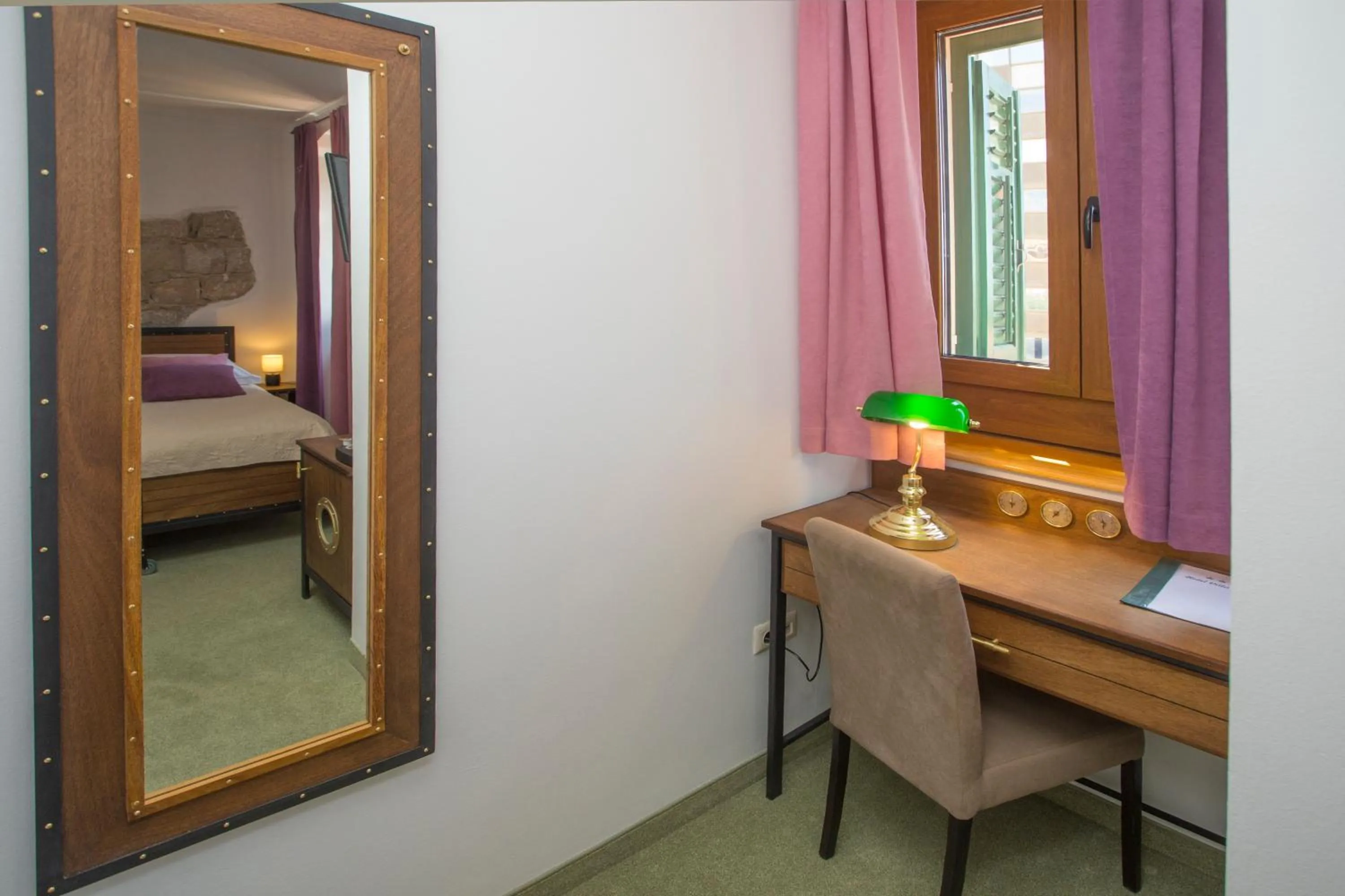 Coffee/tea facilities, Bed in Hotel Villa Diana