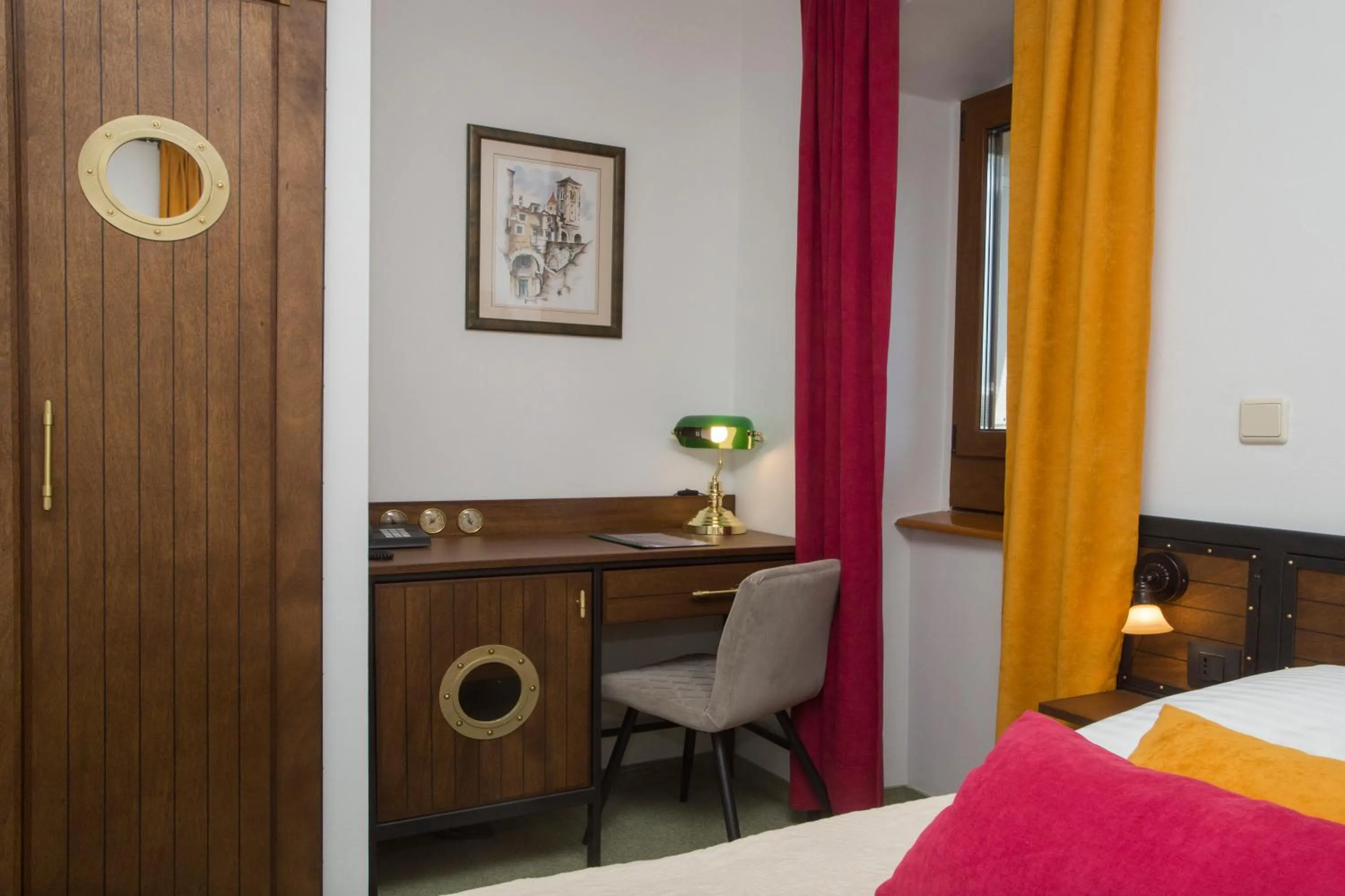 TV and multimedia, Bed in Hotel Villa Diana