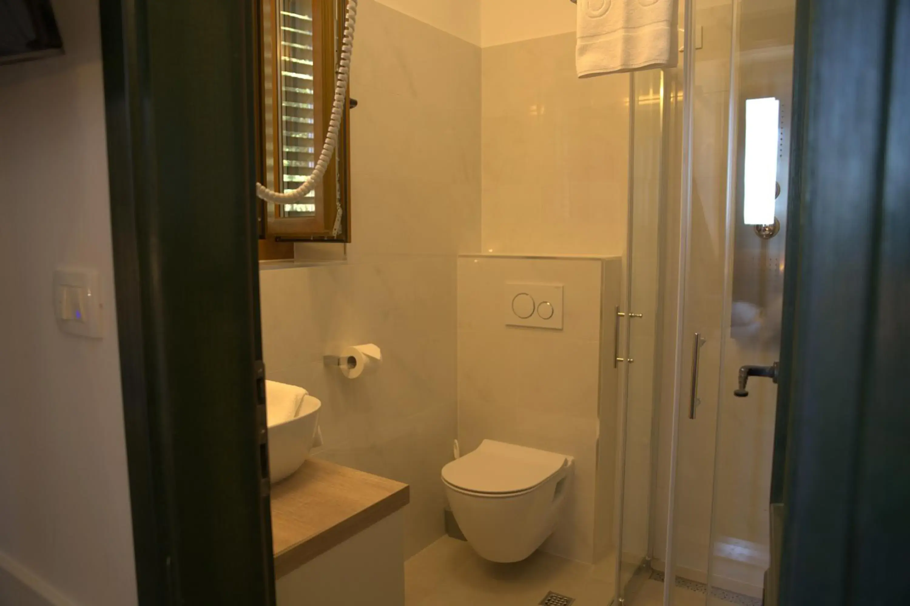 Economy Twin Room in Hotel Villa Diana Economy Twin Room in Hotel Villa Diana