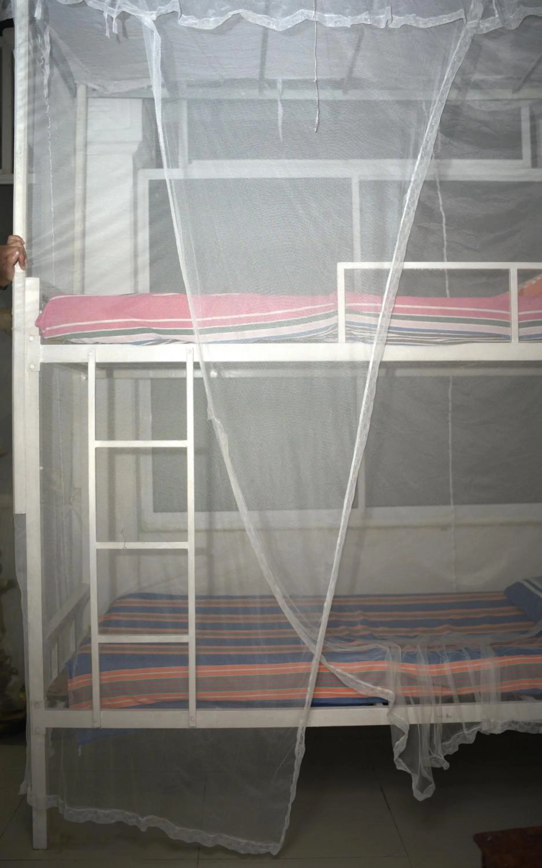 Property building, Bed in Traveller's Hostel Hikkaduwa