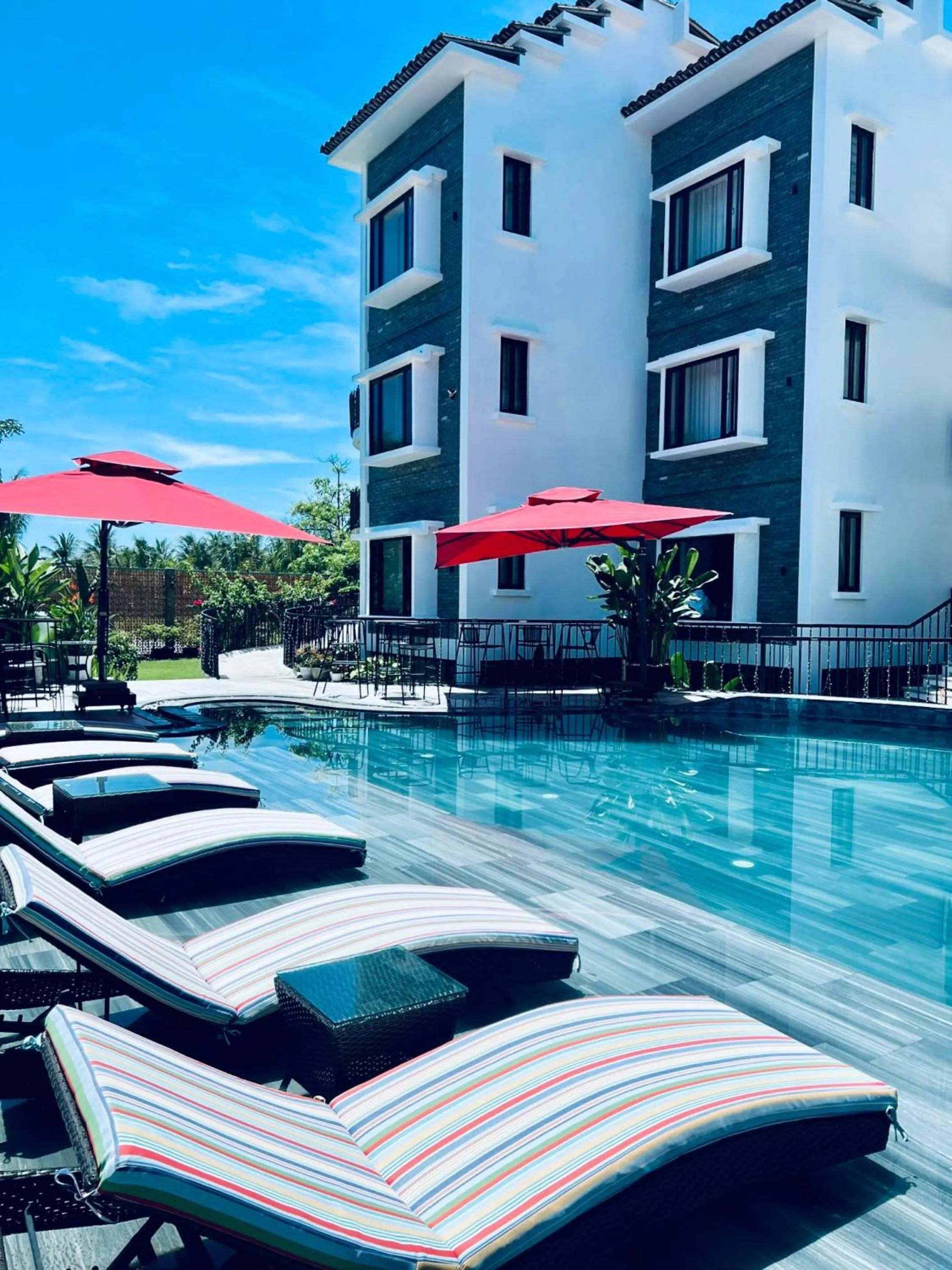 Swimming pool in Happy Life Memories Hoi An Hotel & Spa