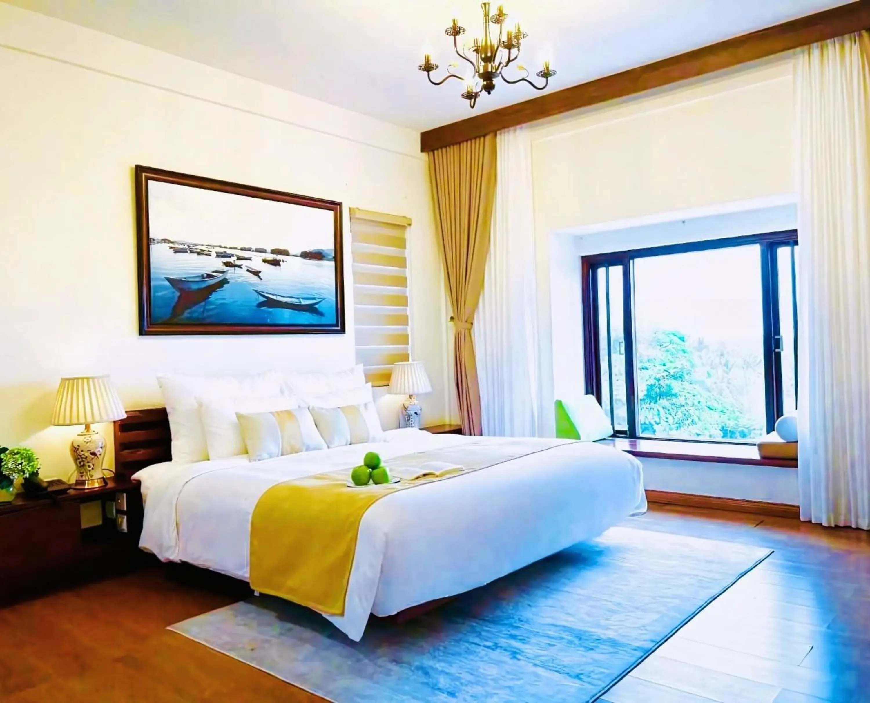Bed in Happy Life Memories Hoi An Hotel & Spa