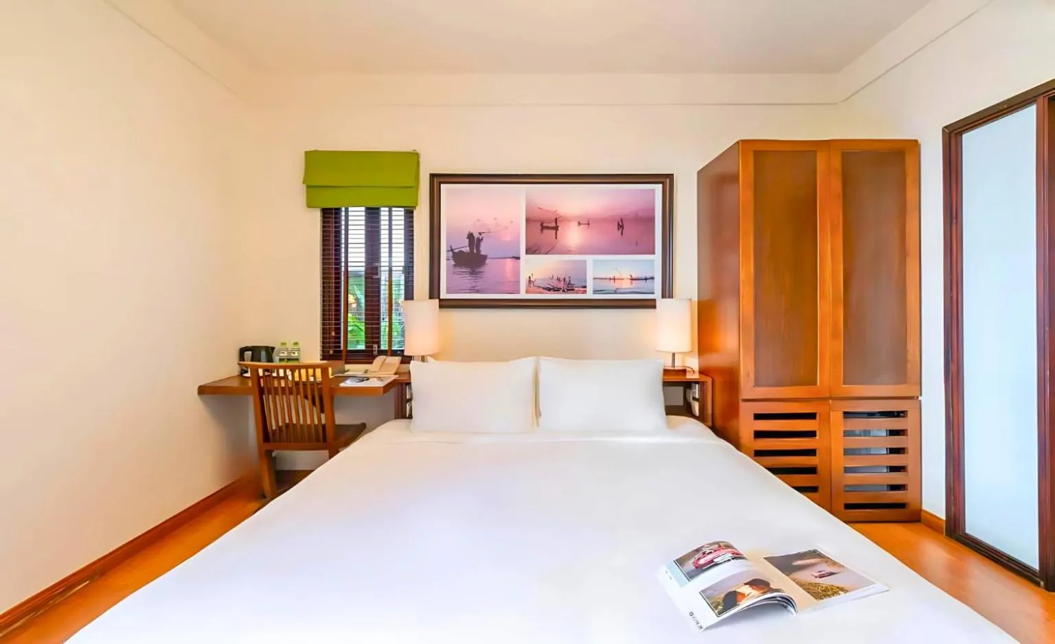 Bed in Elites Riverside Hotel & Spa Hoi An