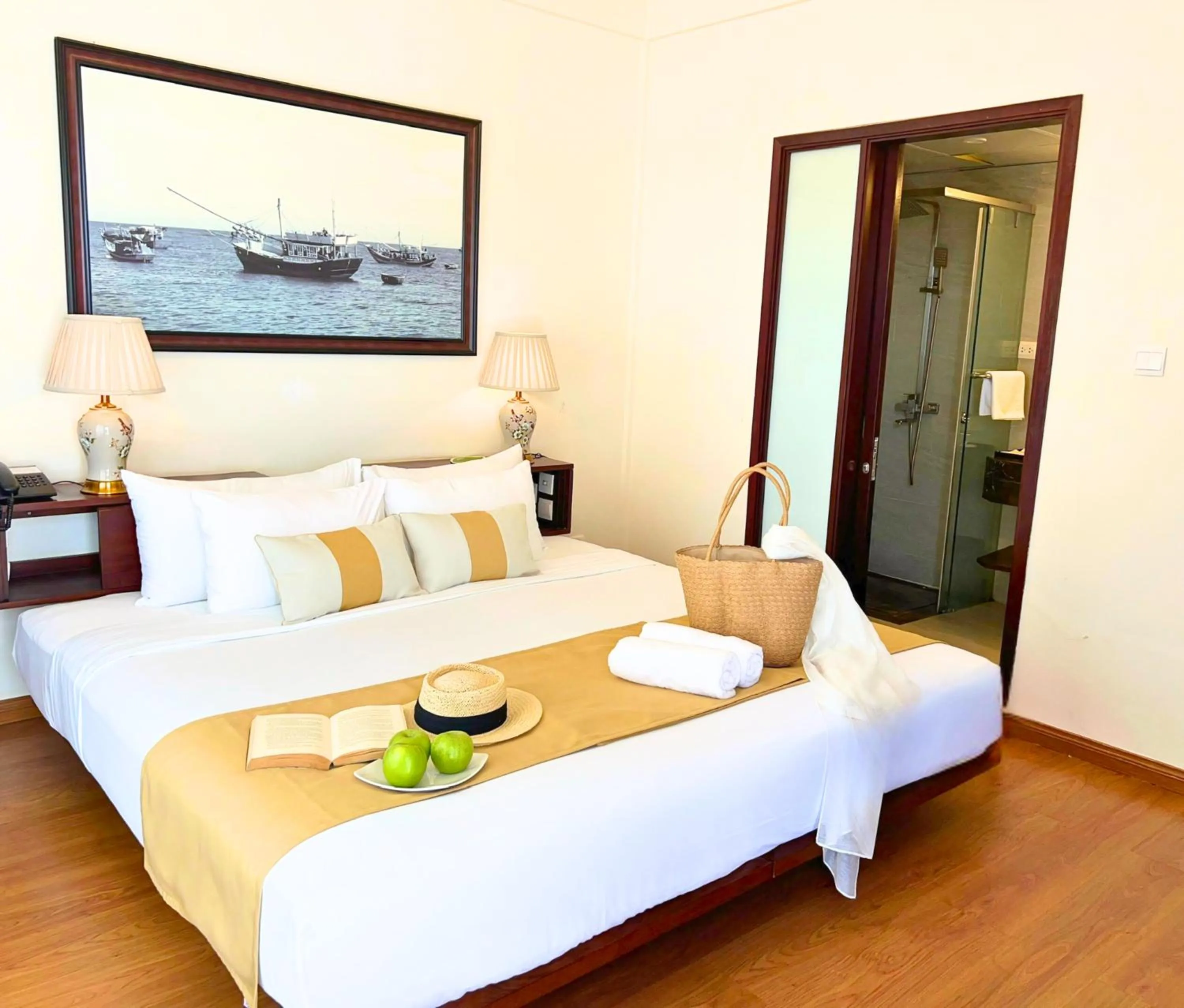 Bed in Happy Life Memories Hoi An Hotel & Spa