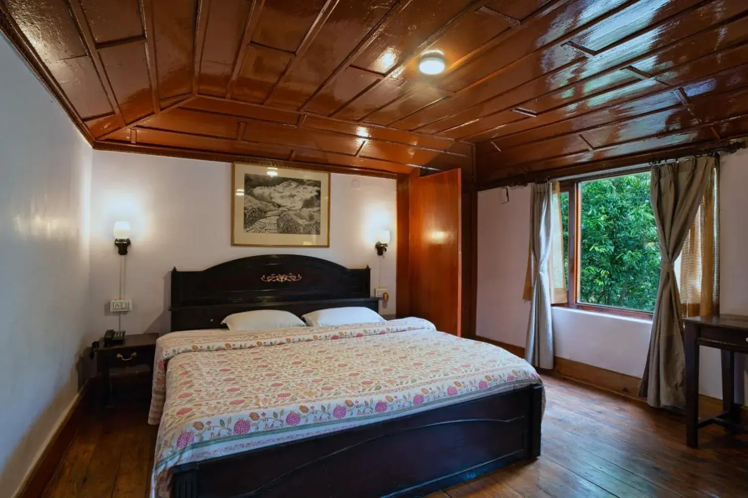 Bed in The Hive Cottage By Royal Collection Hotels Bed in The Hive Cottage By Royal Collection Hotels