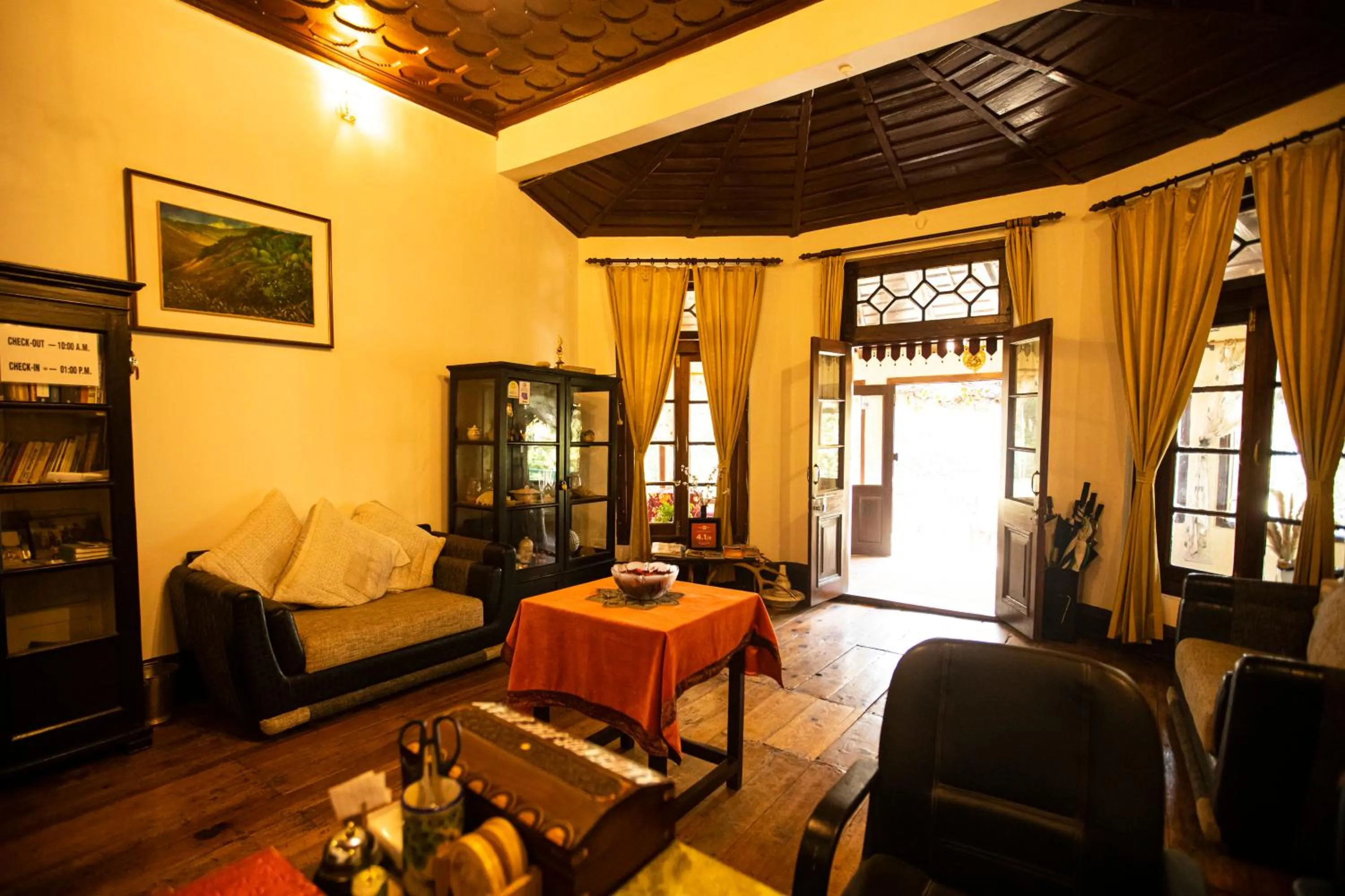 Lobby or reception, Bed in The Hive Cottage By Royal Collection Hotels