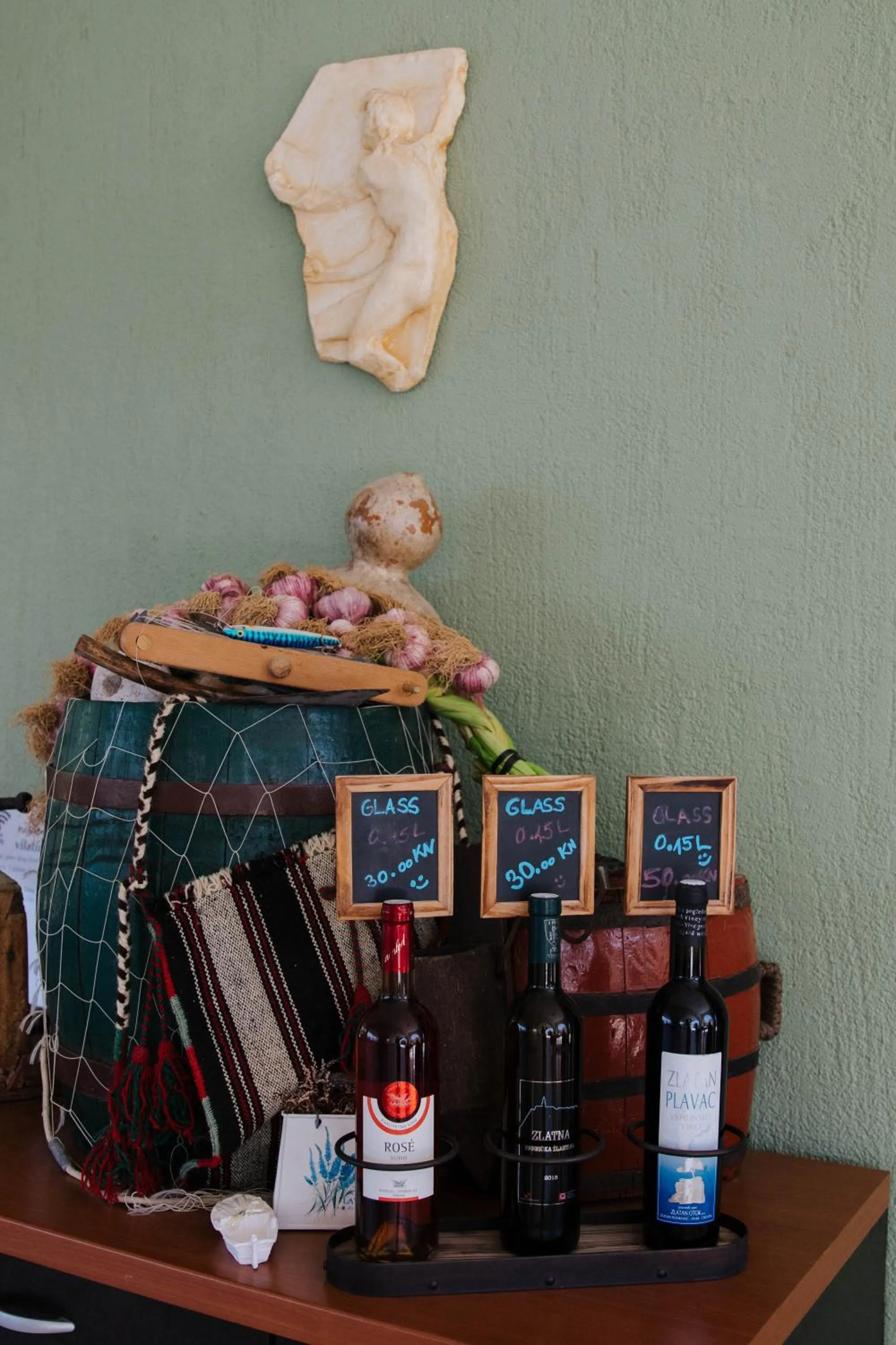 Restaurant/places to eat in Hotel Vila Tina