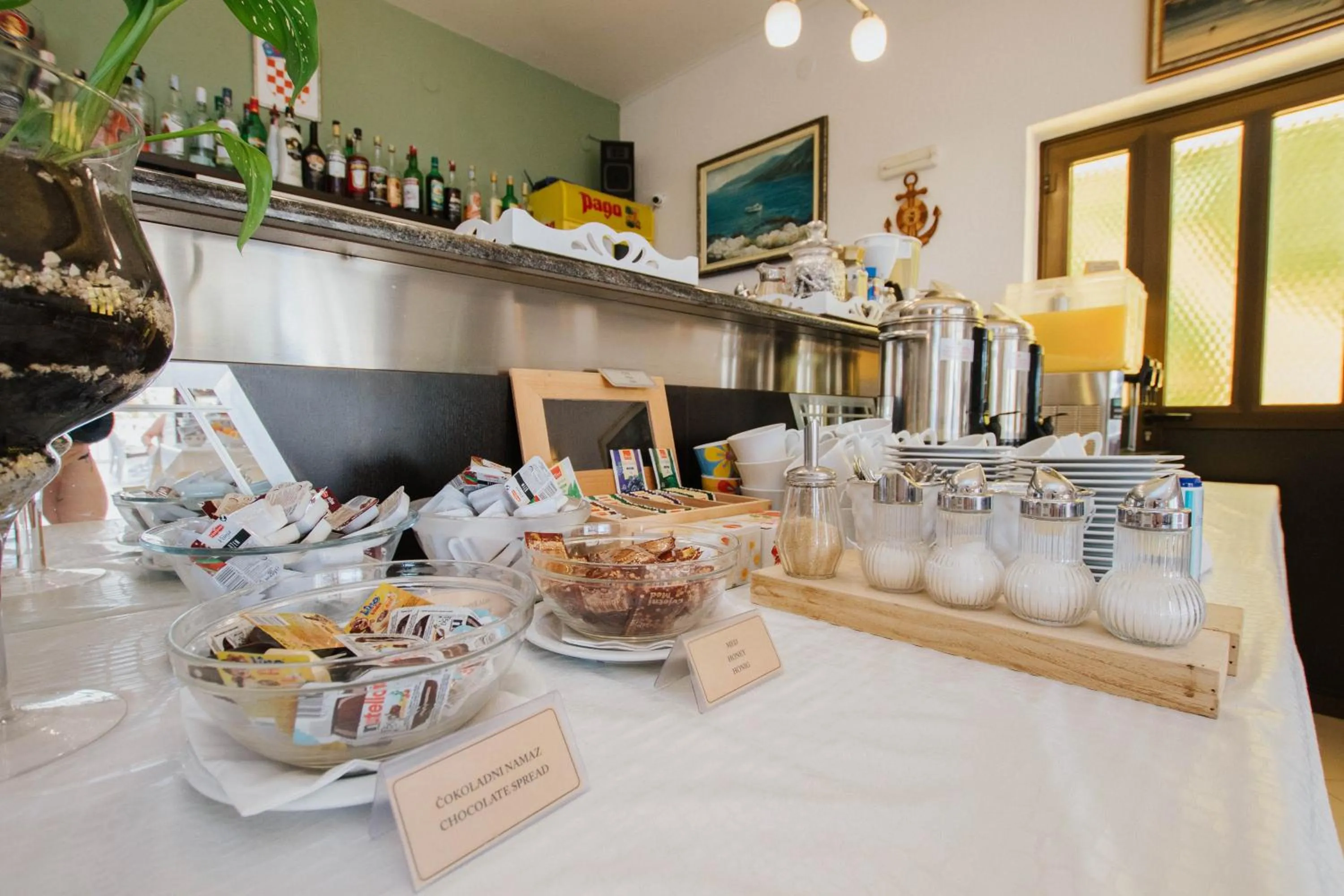 Food and drinks in Hotel Vila Tina