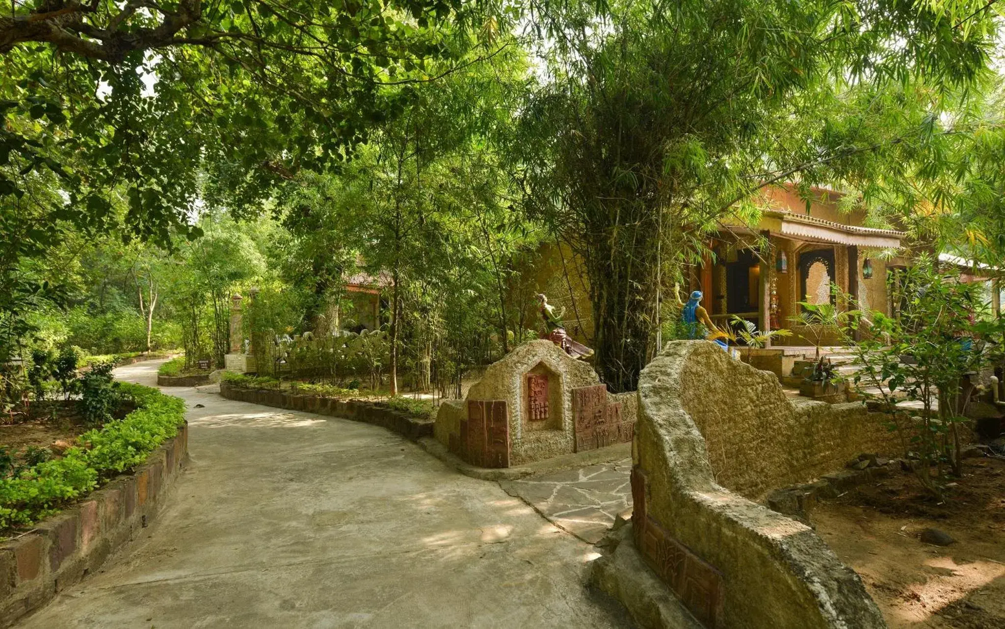 Facade/entrance in Syna Tiger Resort Bandhavgarh Facade/entrance in Syna Tiger Resort Bandhavgarh