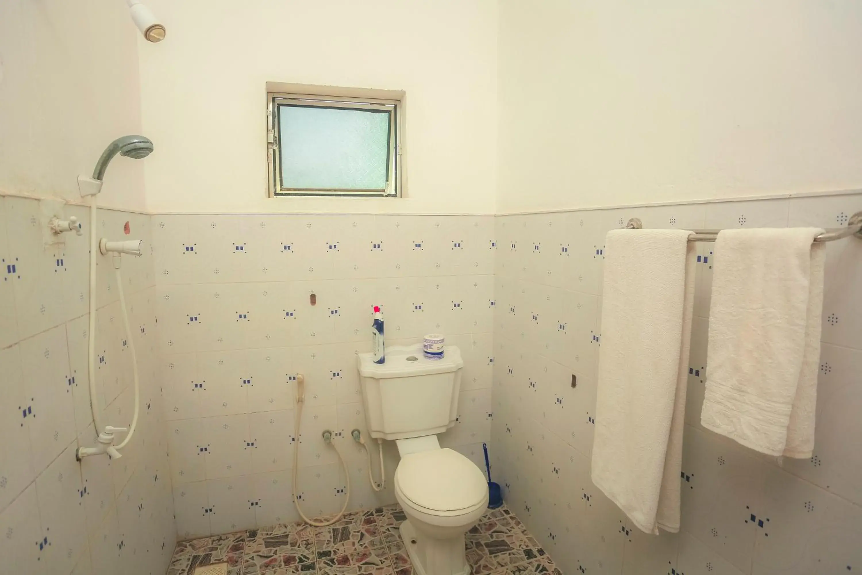 Property building in Dinuda Resort Property building in Dinuda Resort