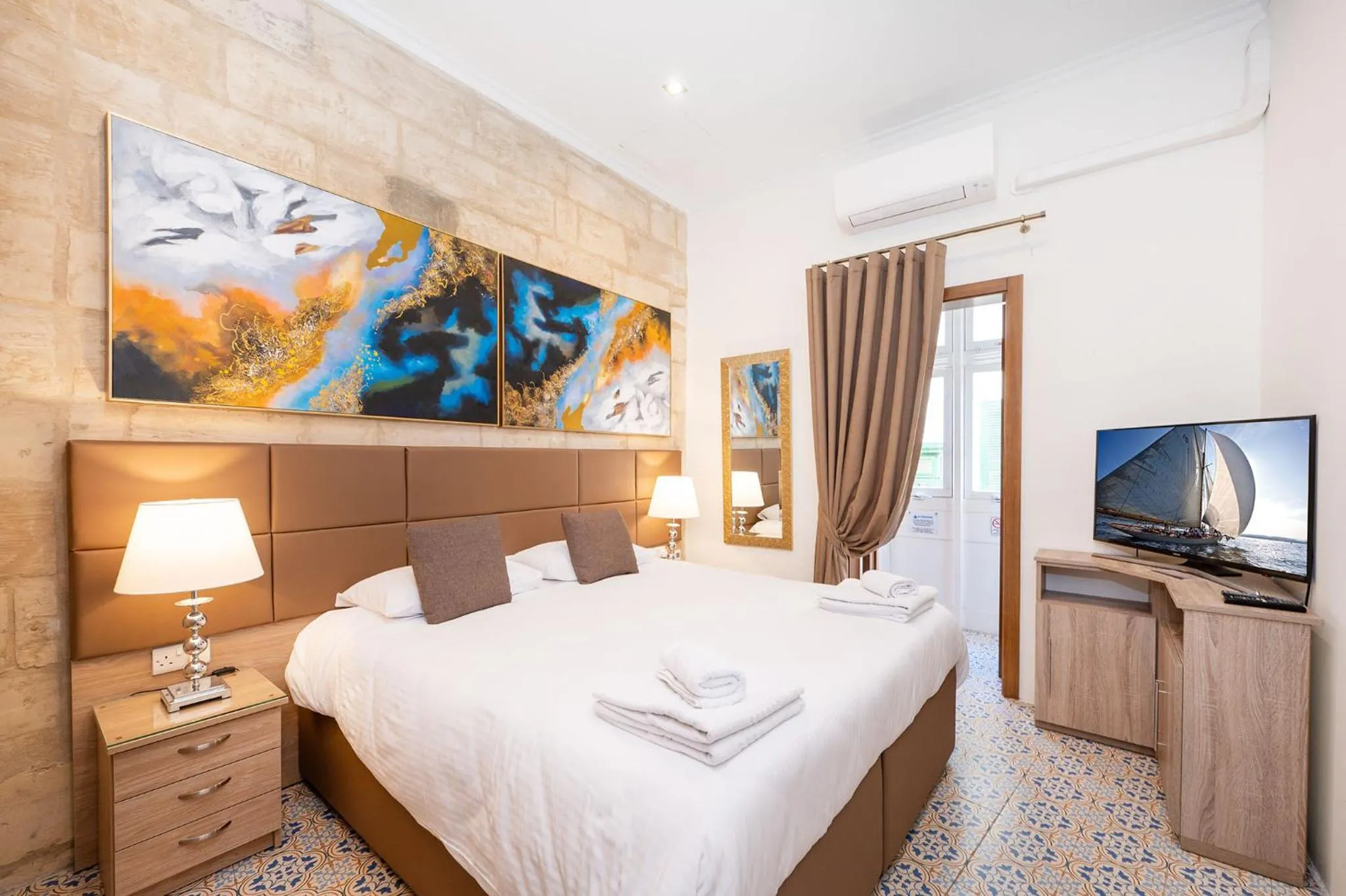 Bed in Valletta Apartments 19