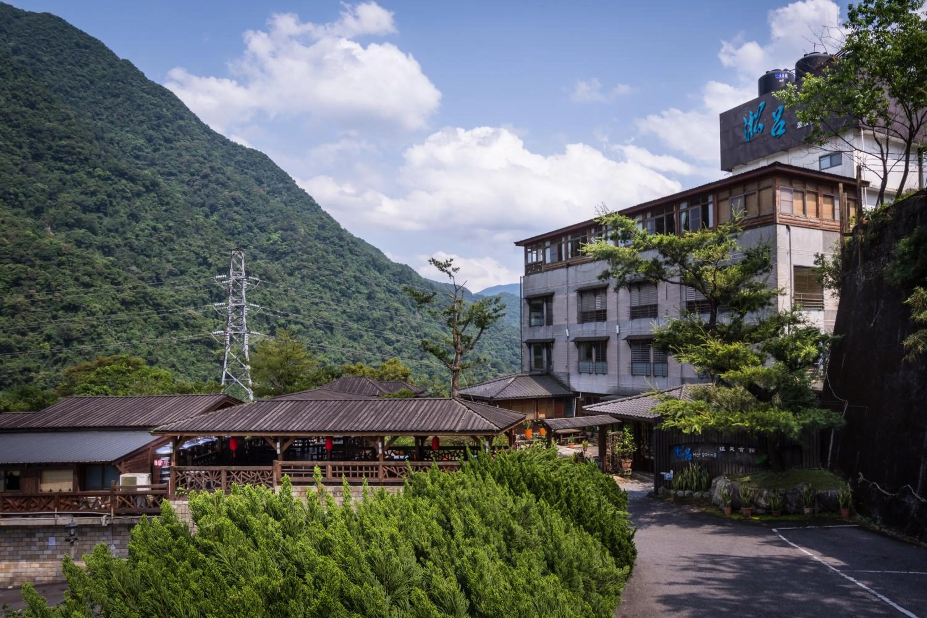 Property building in Wulai SungLyu Hot Spring Resort