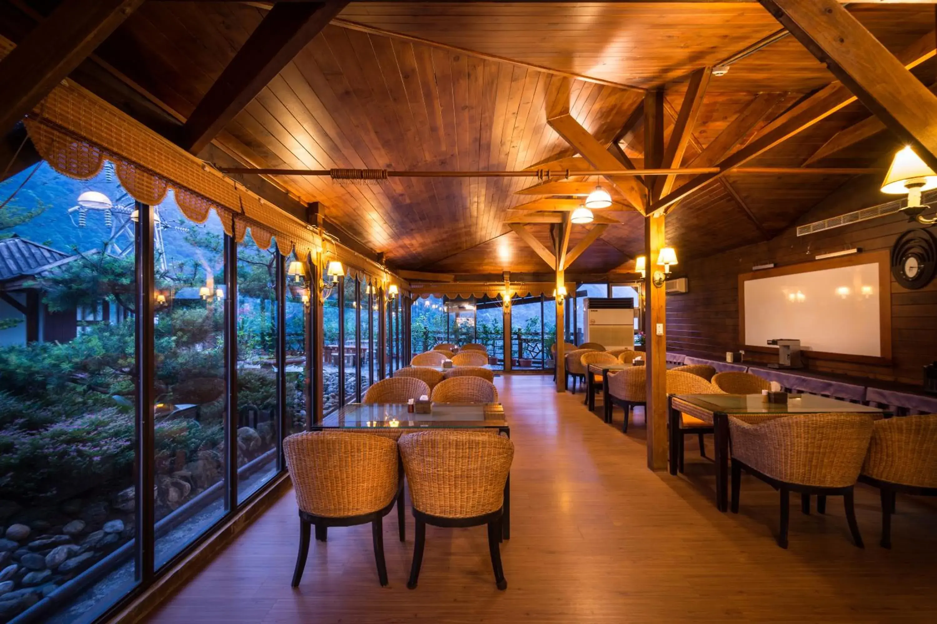 Lounge/Bar in WULAI SungLyu Spring Resort