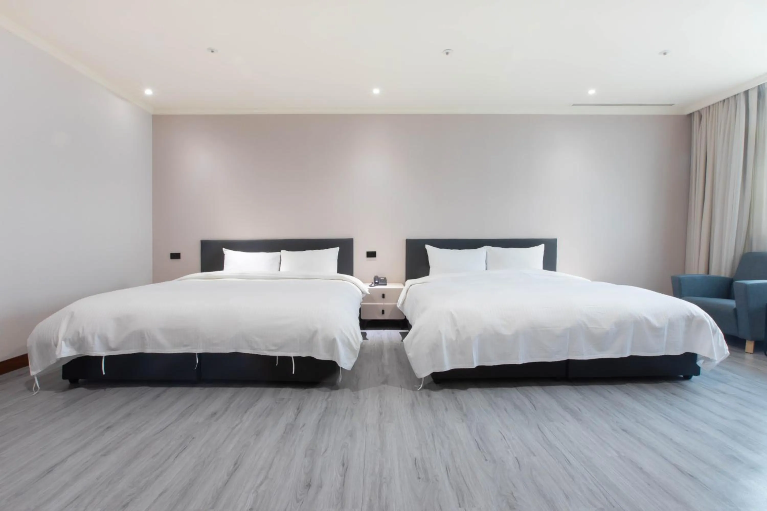 Bedroom, Bed in XinsheHotel - Chungli