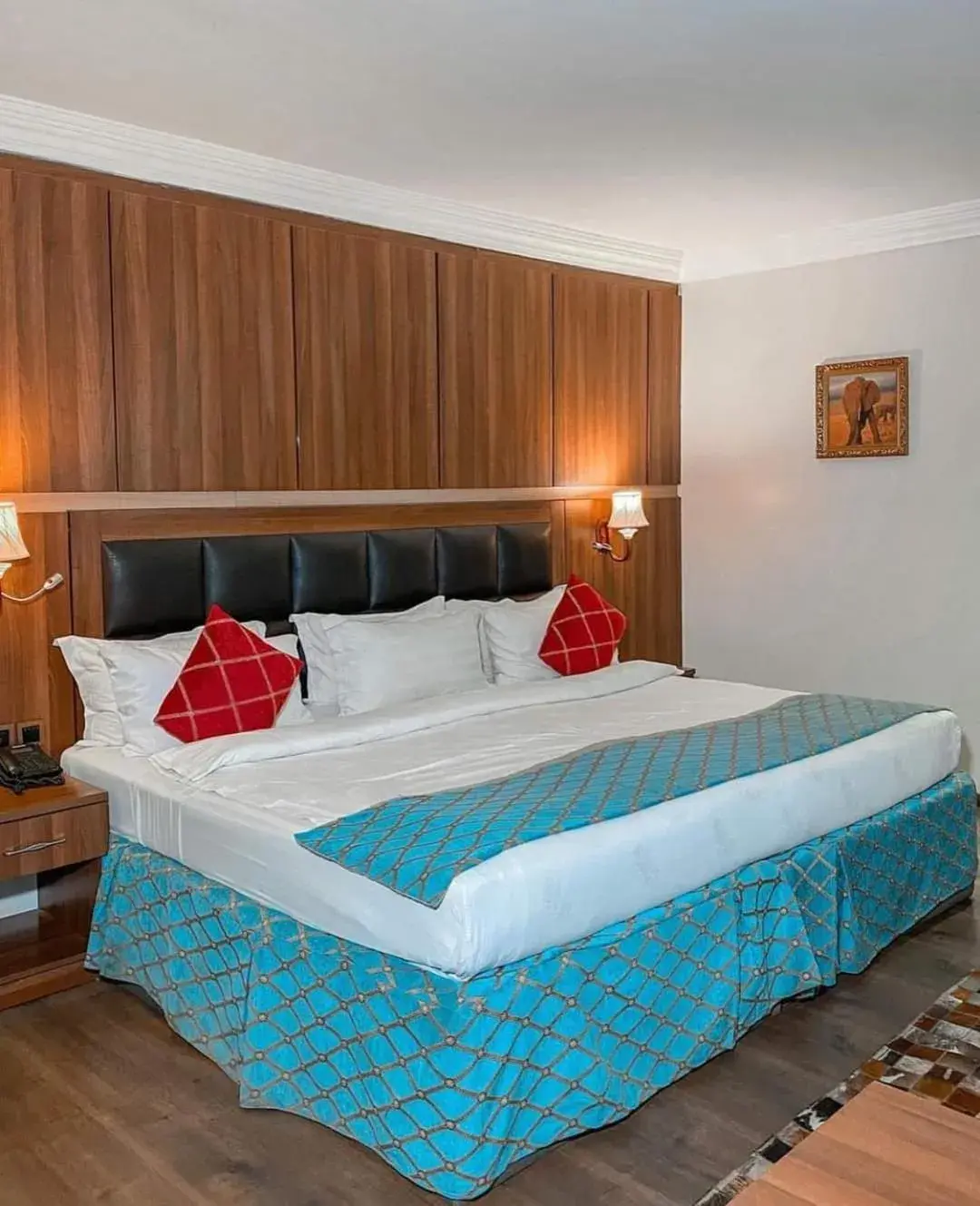 Restaurant/places to eat in Grand Pela Hotel & Suites Restaurant/places to eat in Grand Pela Hotel & Suites