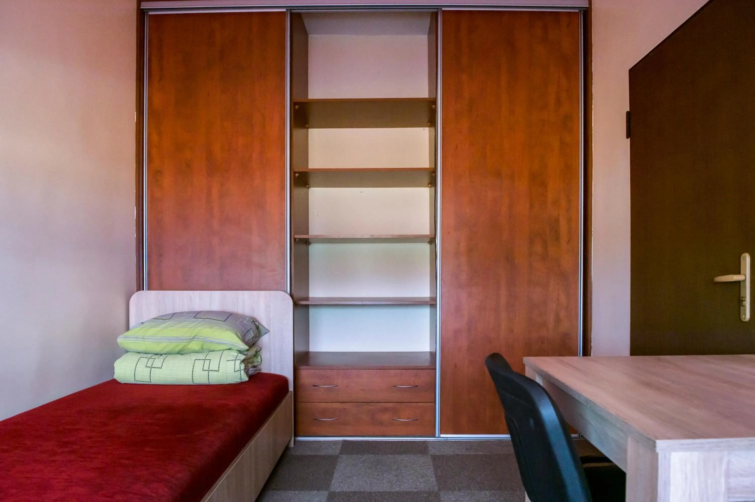 Bed in Hostelis Laurita