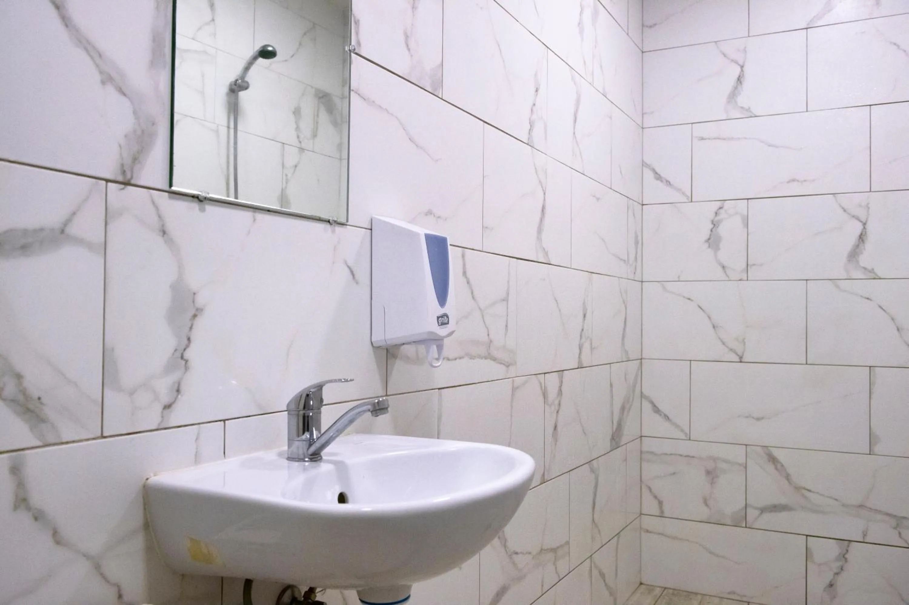 Bathroom in Hostelis Laurita