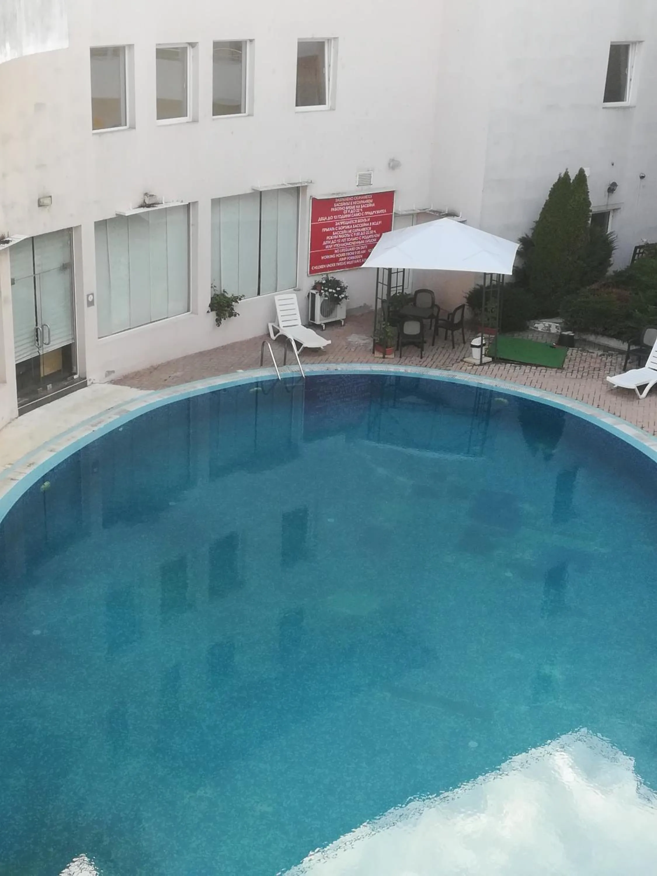 Swimming pool in Apartments Victoria