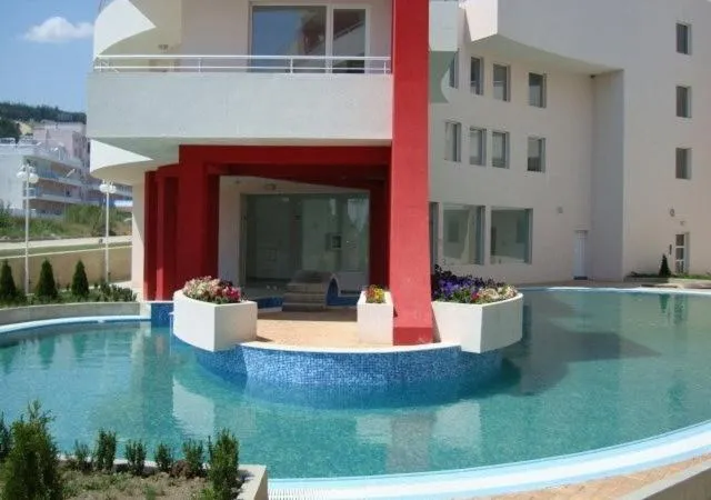 Swimming pool in Apartments Victoria