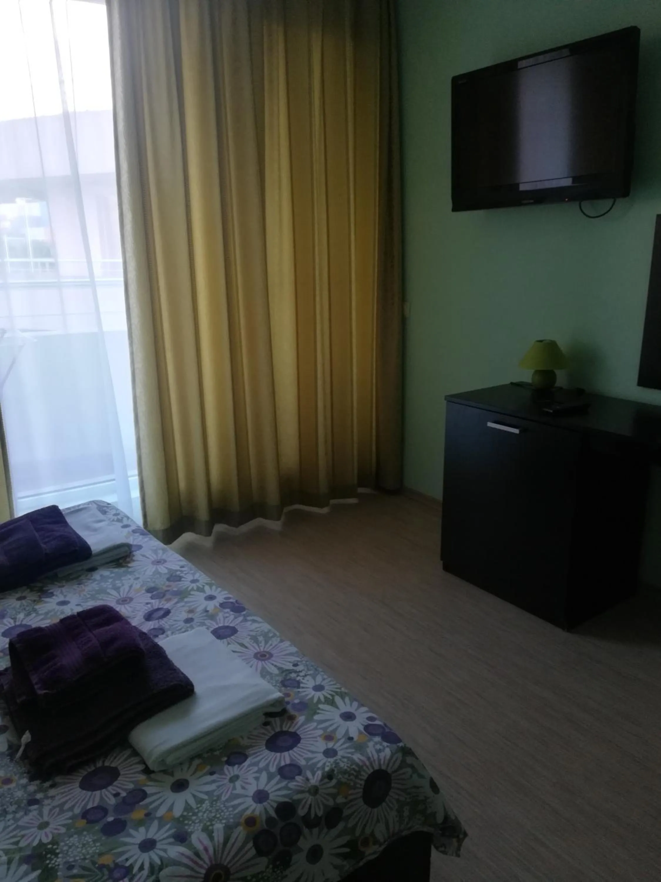 Bedroom, Bed in Apartments Victoria
