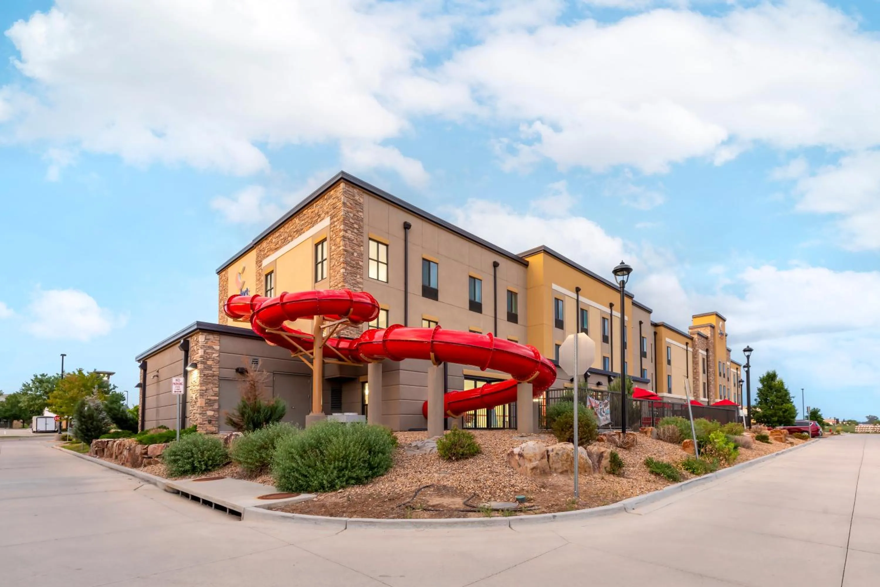 Property building in Comfort Suites Loveland