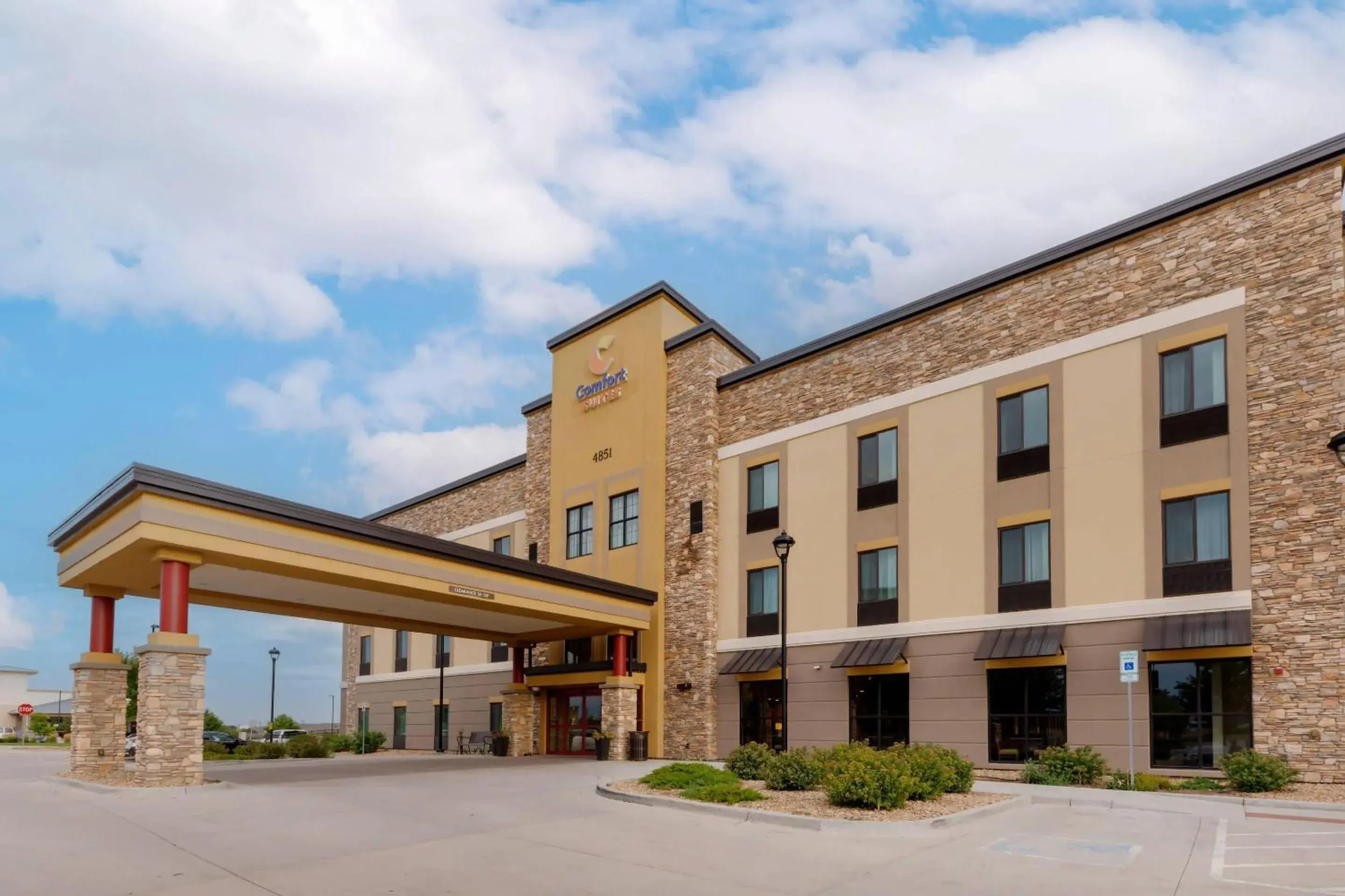 Property building in Comfort Suites Loveland Property building in Comfort Suites Loveland