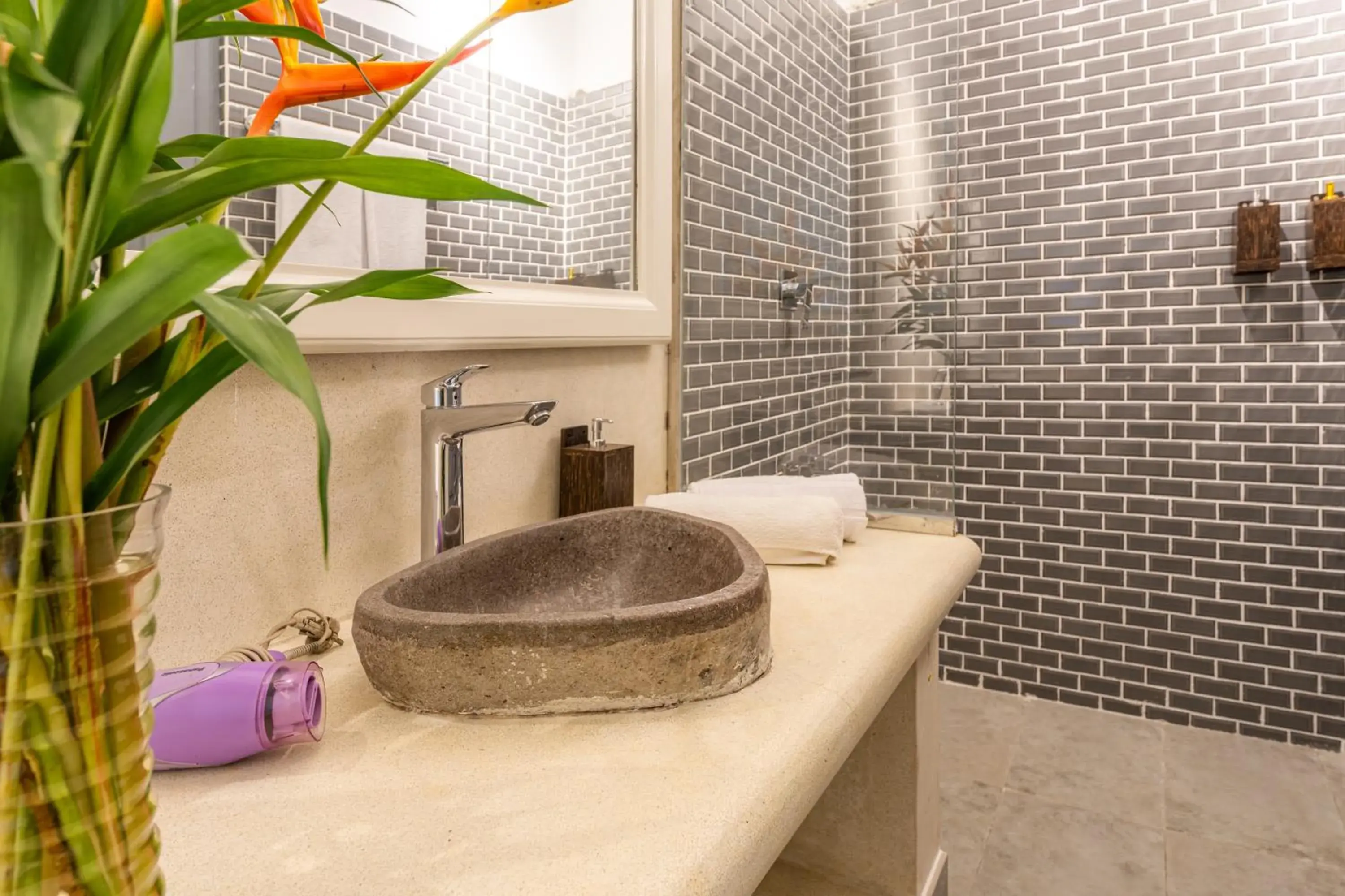 Deluxe Double Room in Parawa House Deluxe Double Room in Parawa House