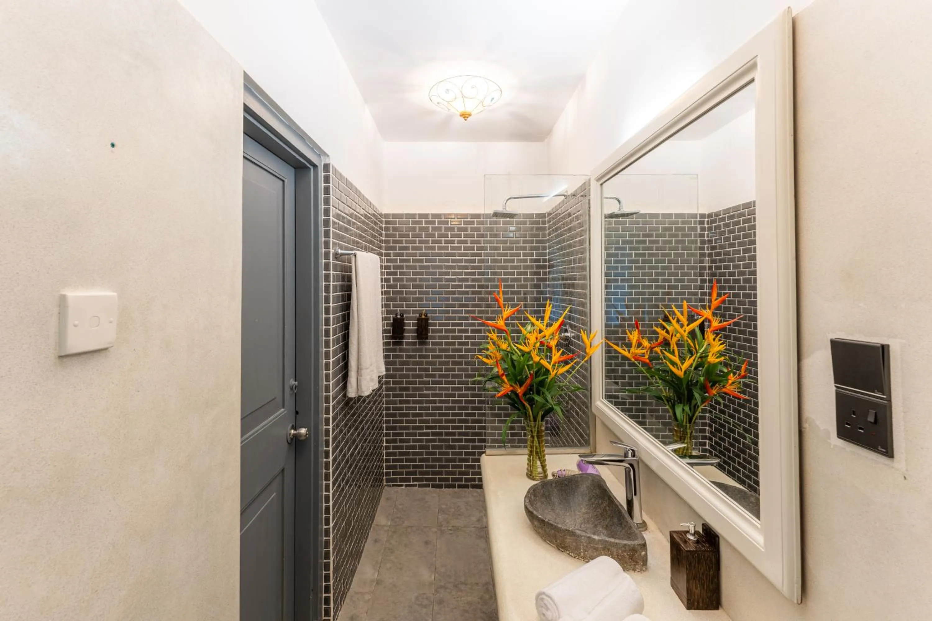 Shower in Parawa House