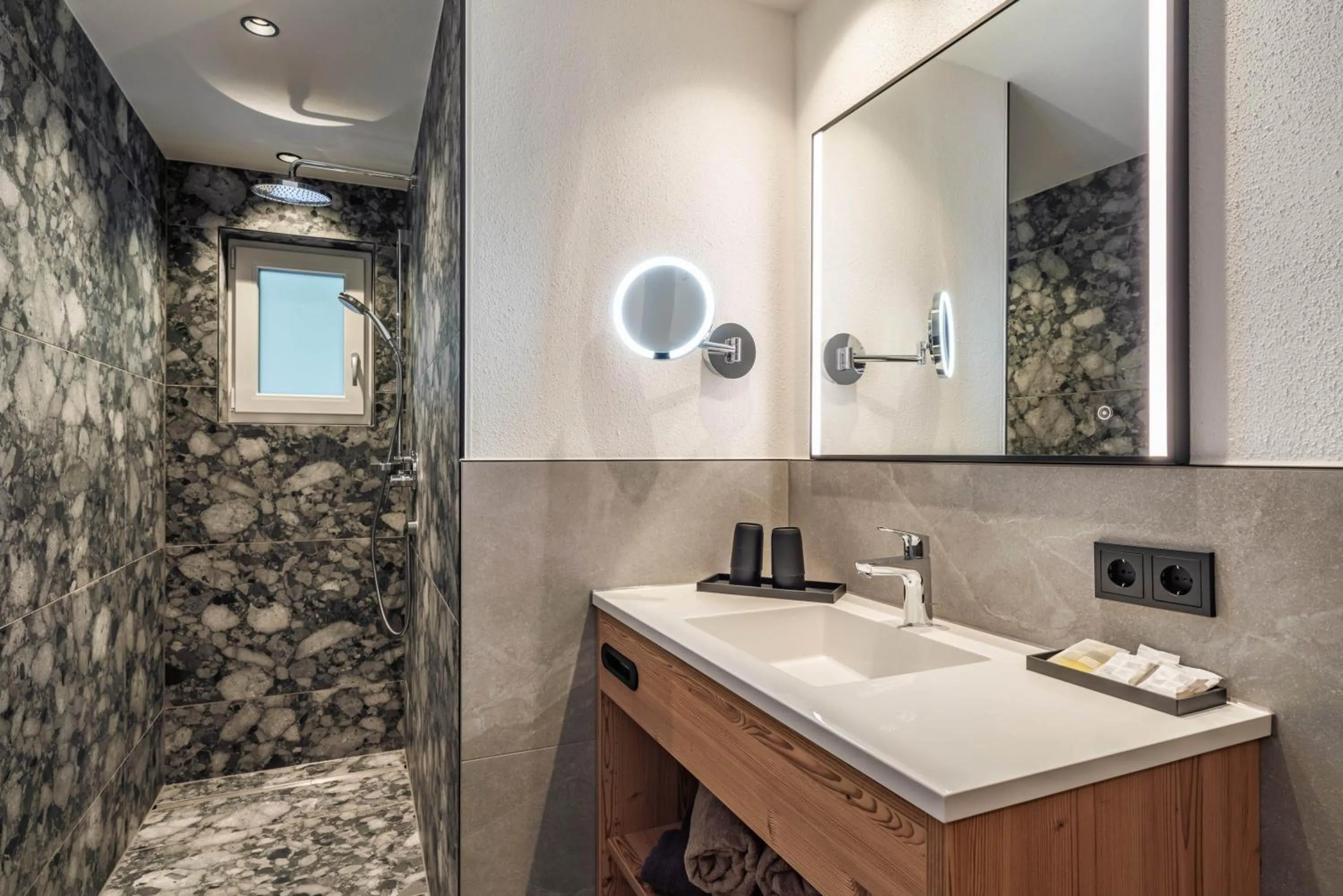 Shower in Montana Apartments