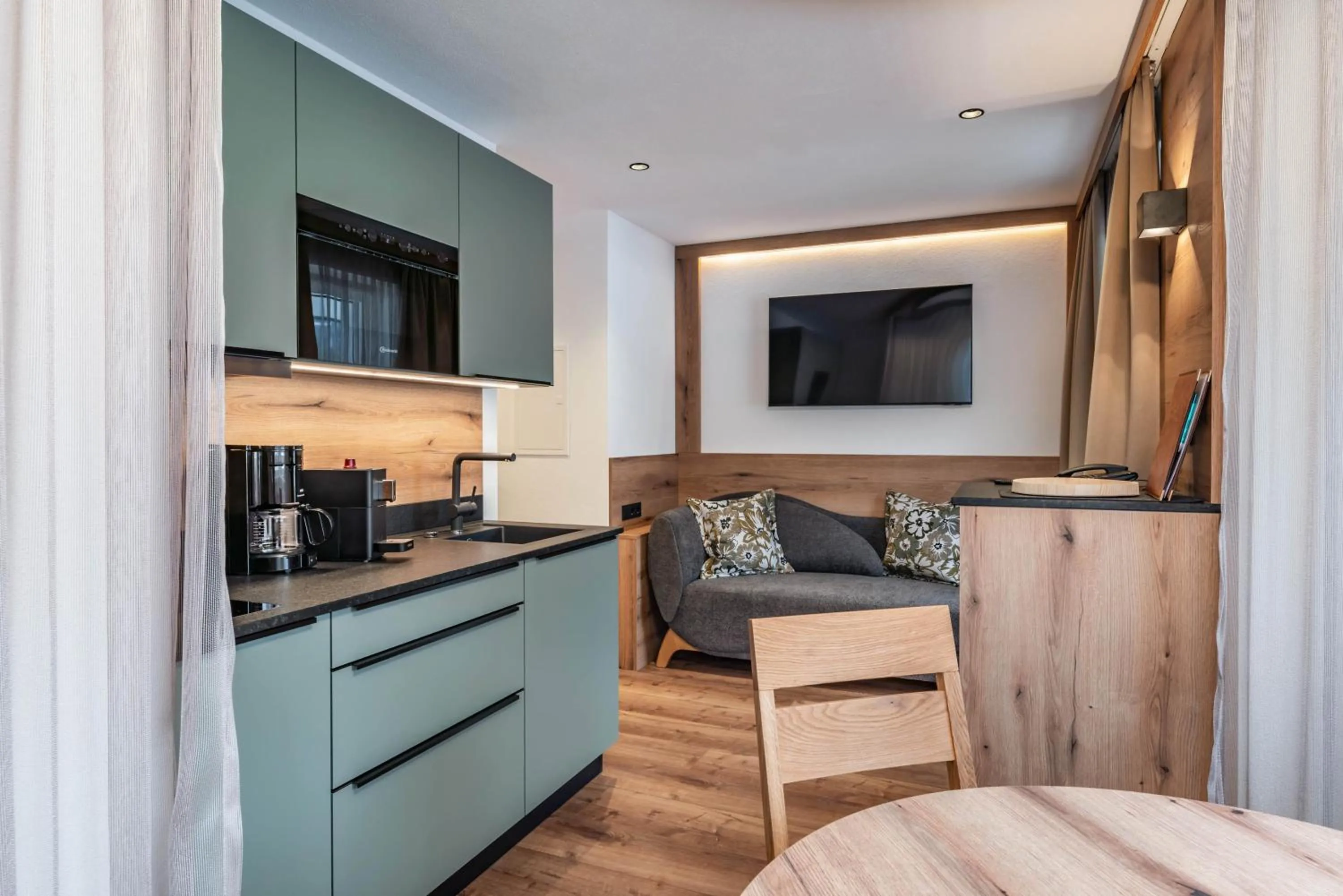 Kitchen or kitchenette in Montana Apartments