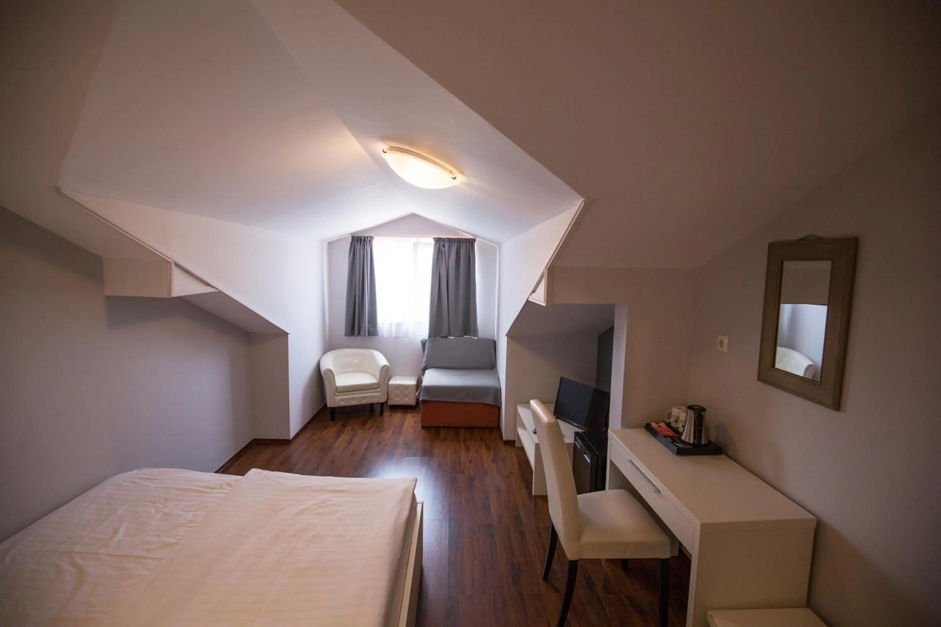 Photo of the whole room in Villa Tamaris