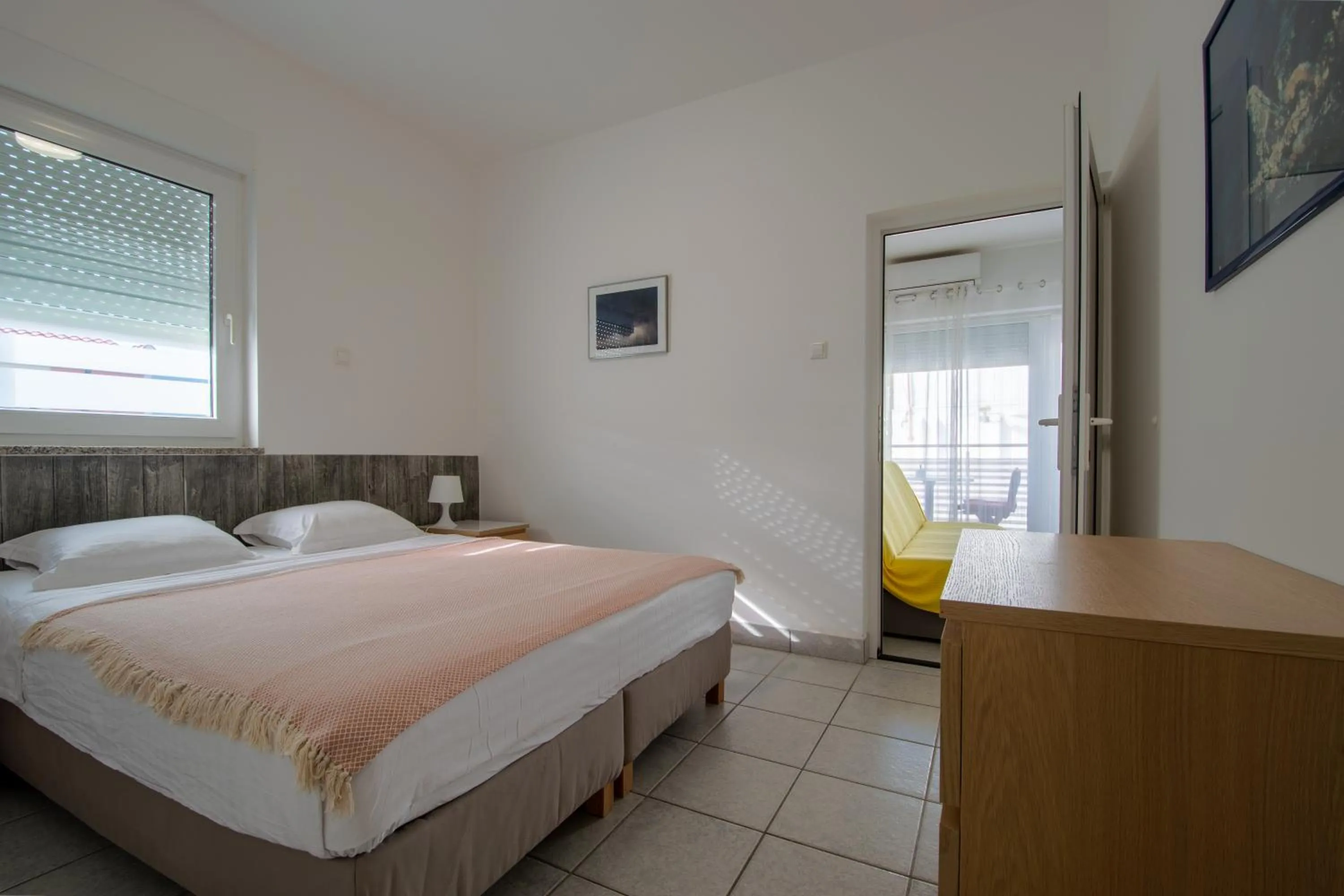 Bedroom, Bed in Apartments Lantina