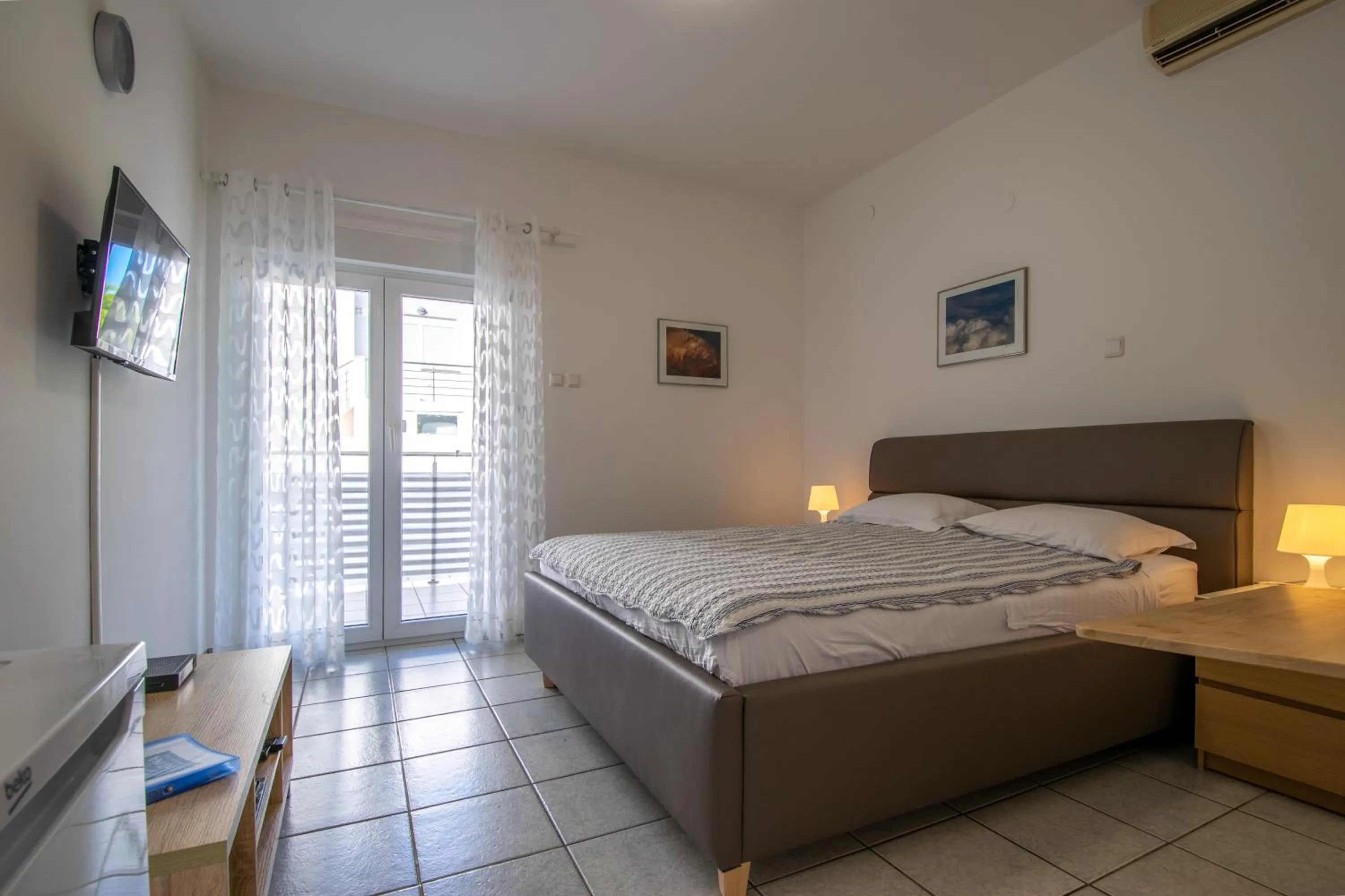 Photo of the whole room, Bed in Apartments Lantina