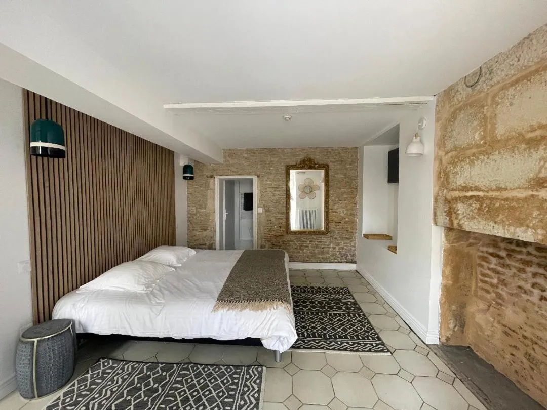 Photo of the whole room, Bed in Manoir'Hastings