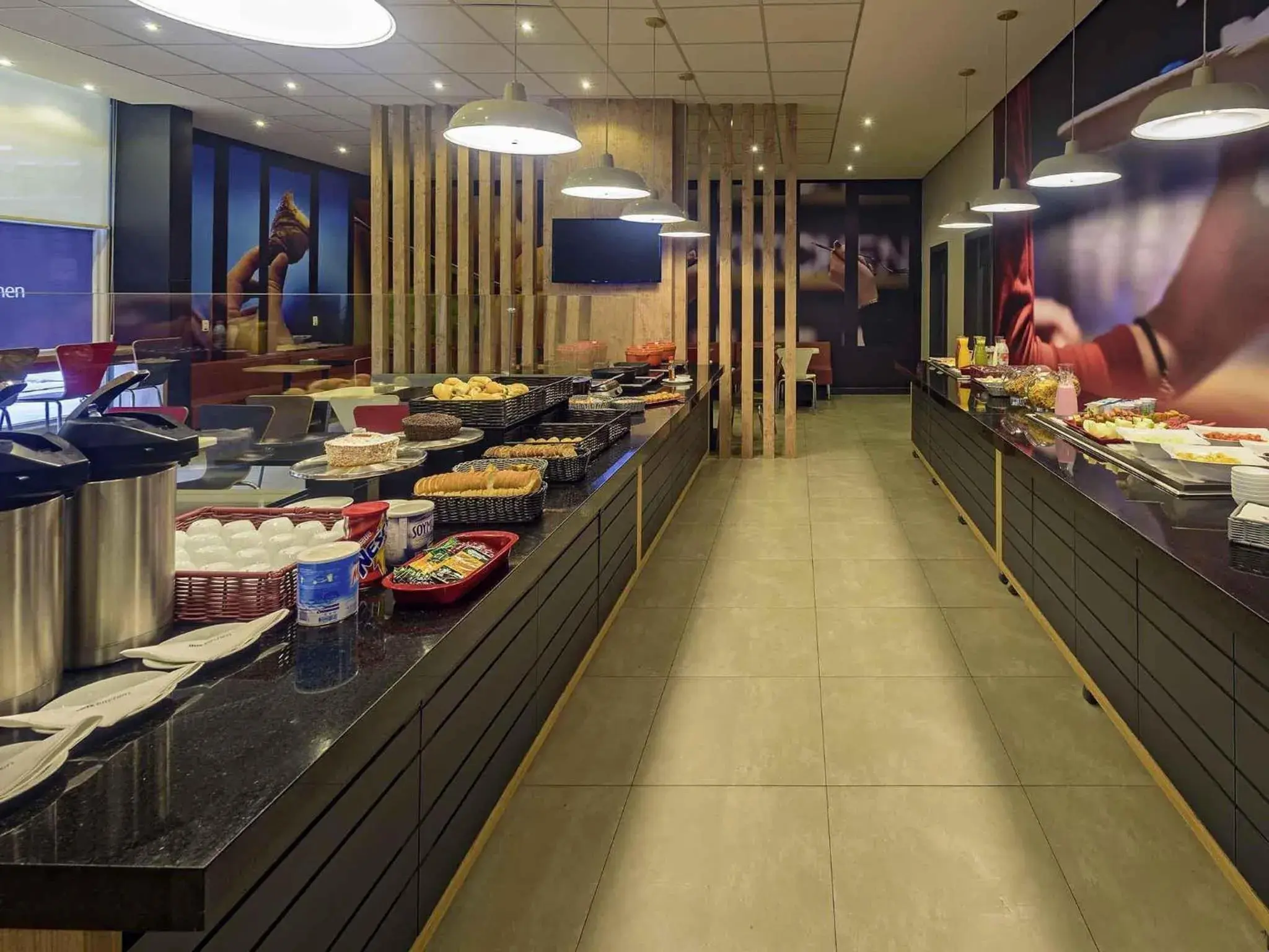 Restaurant/places to eat in ibis Jacarei Restaurant/places to eat in ibis Jacarei