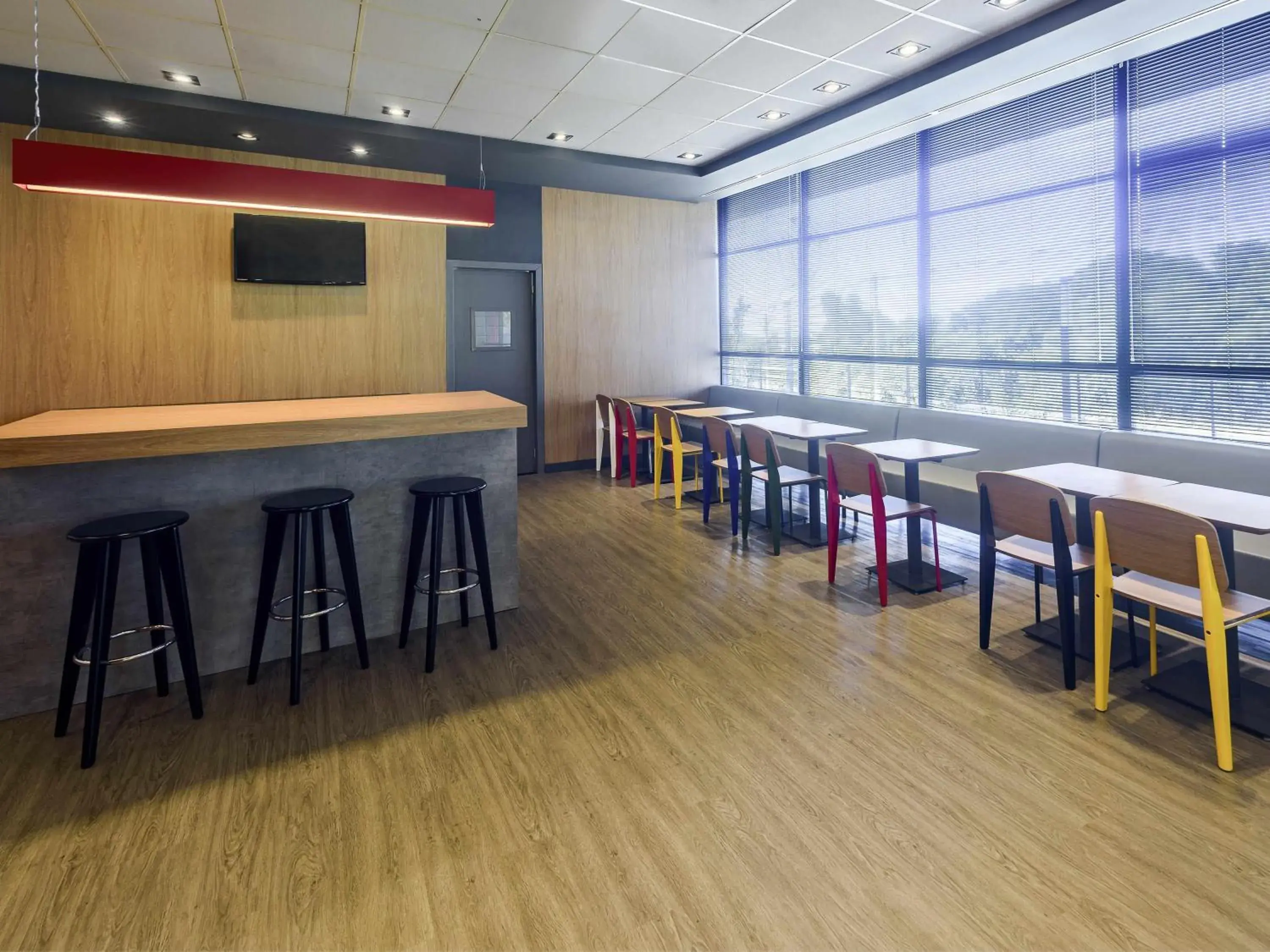 Restaurant/places to eat in ibis Guaiba Restaurant/places to eat in ibis Guaiba