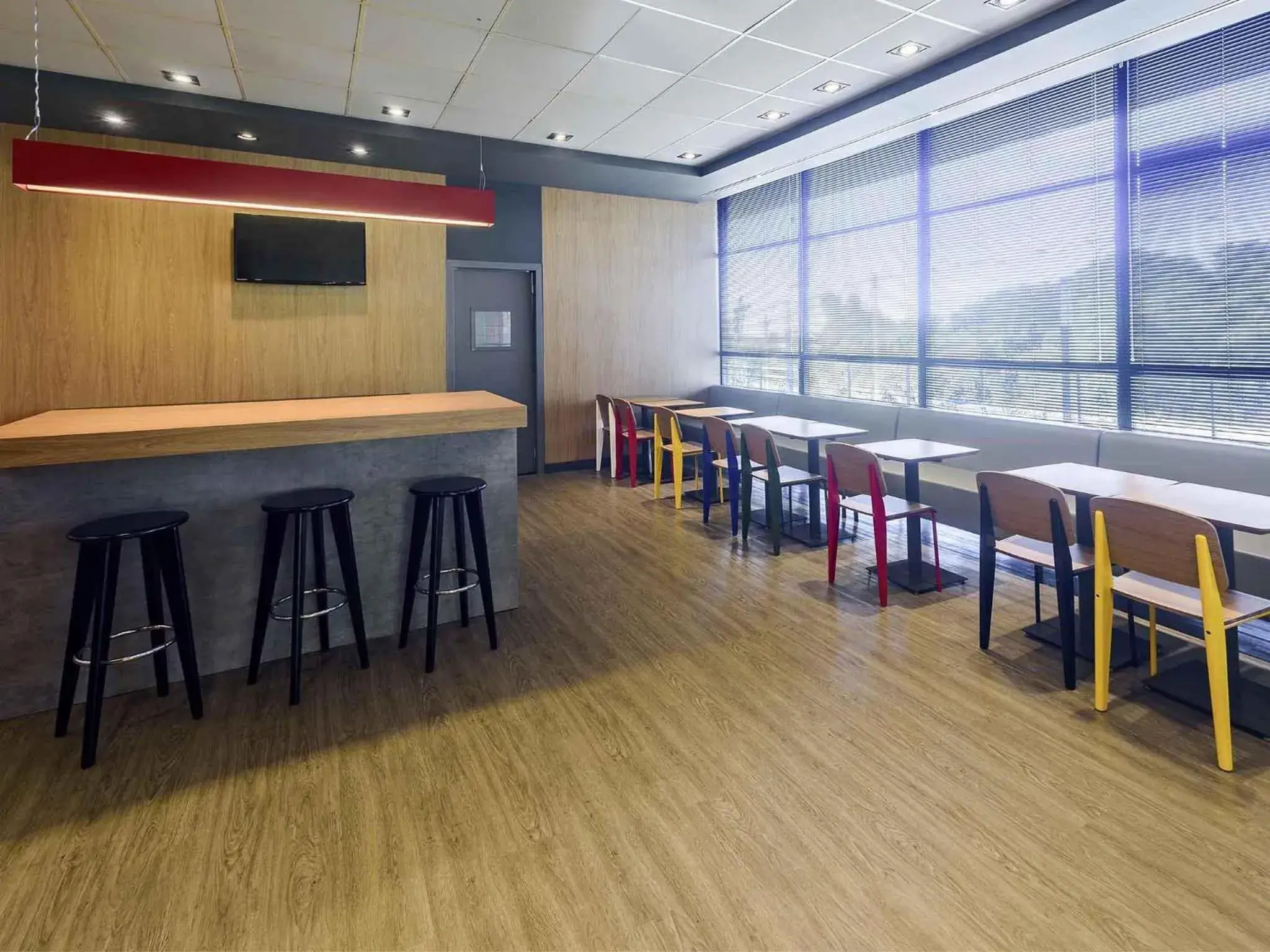 Restaurant/places to eat in ibis Guaiba Restaurant/places to eat in ibis Guaiba