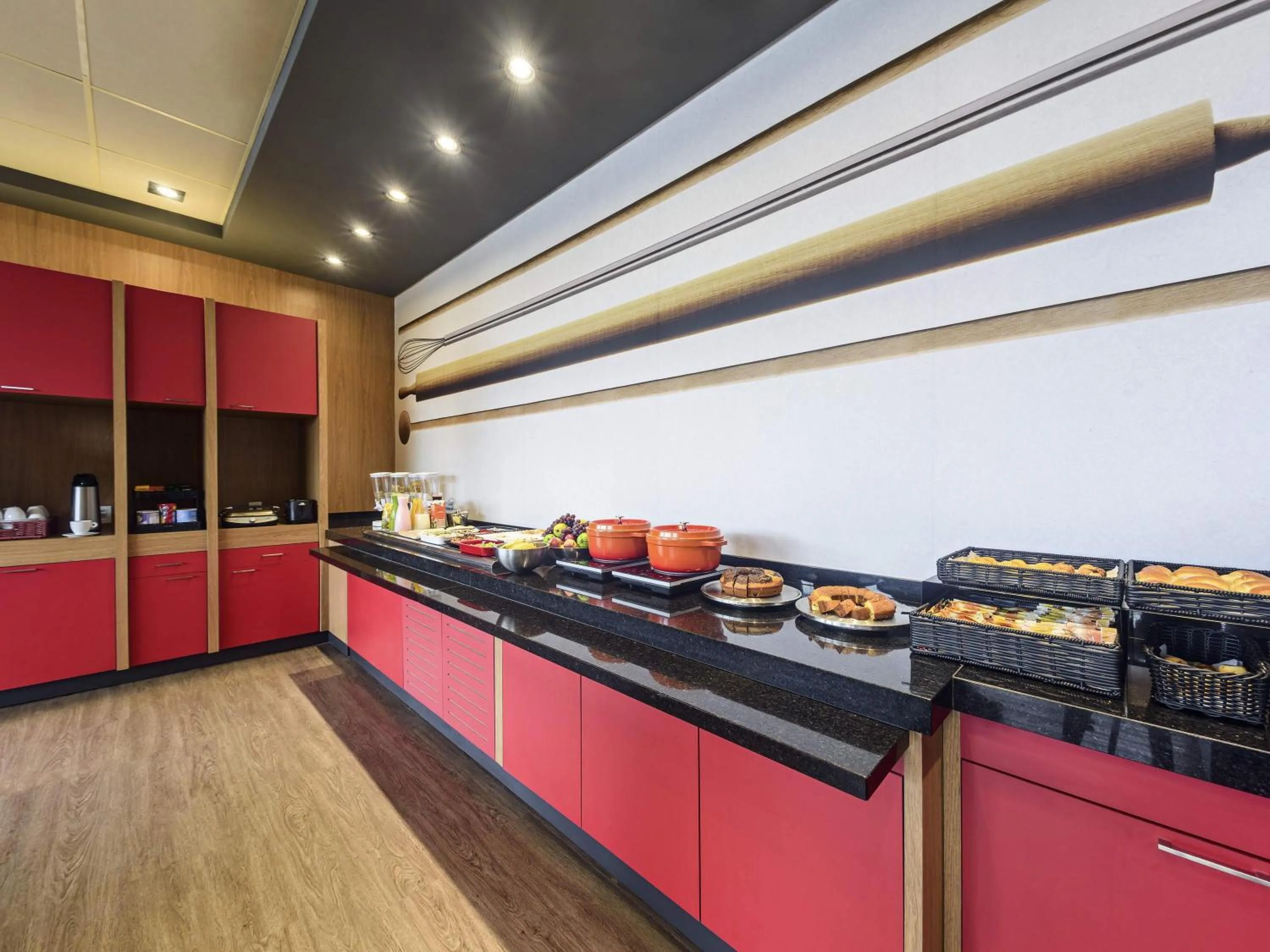 Restaurant/places to eat in ibis Guaiba