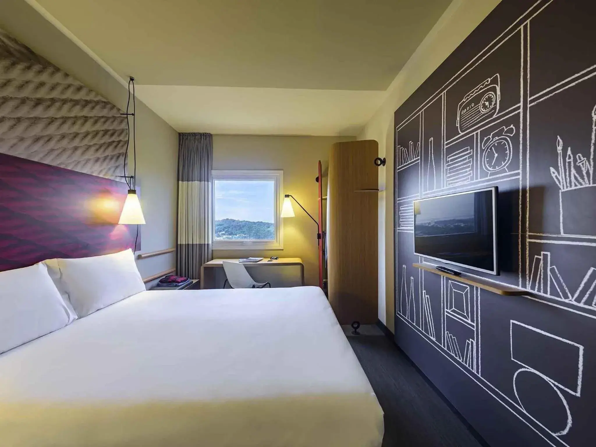 Bedroom, Bed in ibis Guaiba Bedroom, Bed in ibis Guaiba